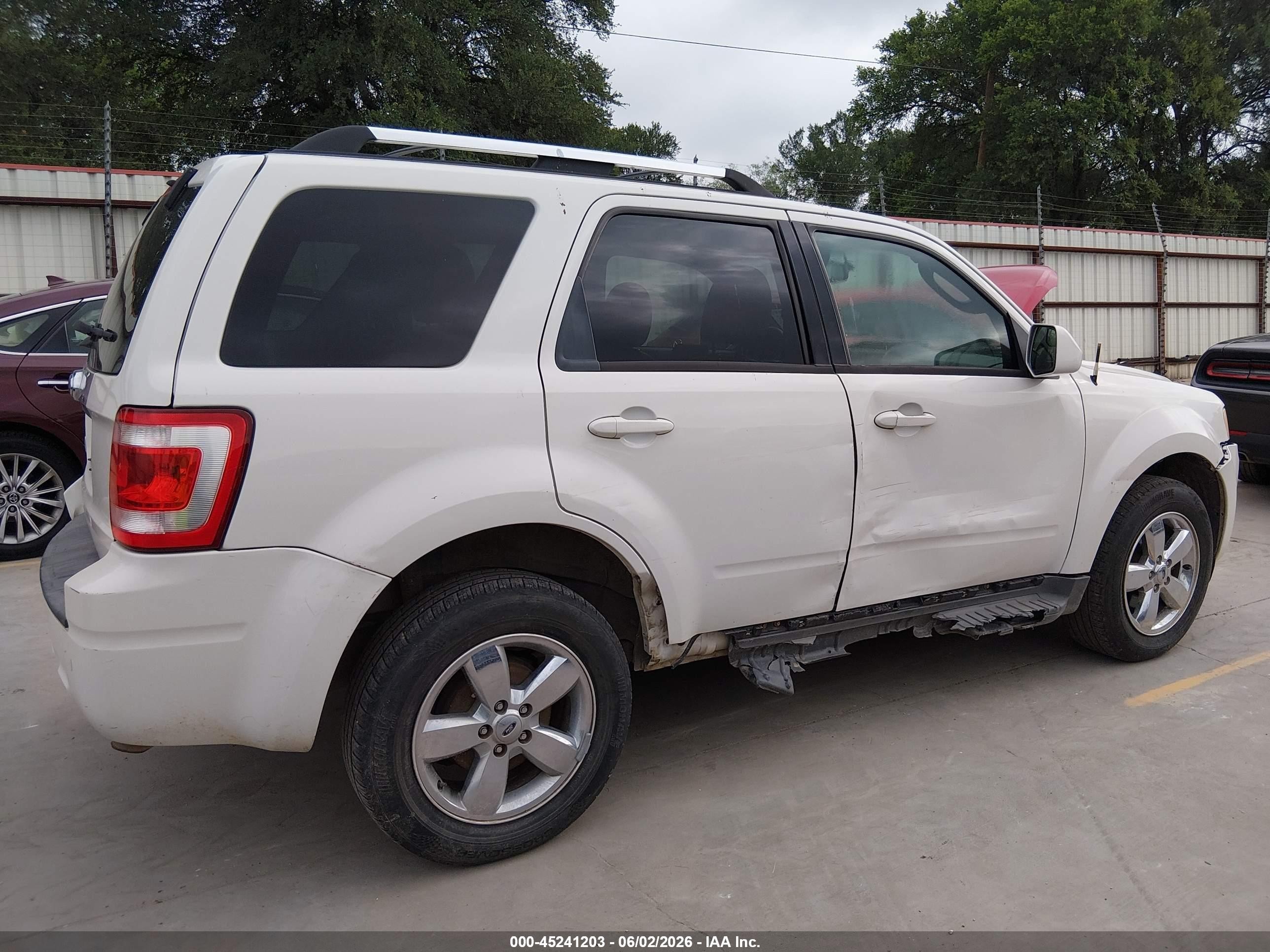 2011 Ford Escape Limited White vin: 1FMCU0E71BKC62684