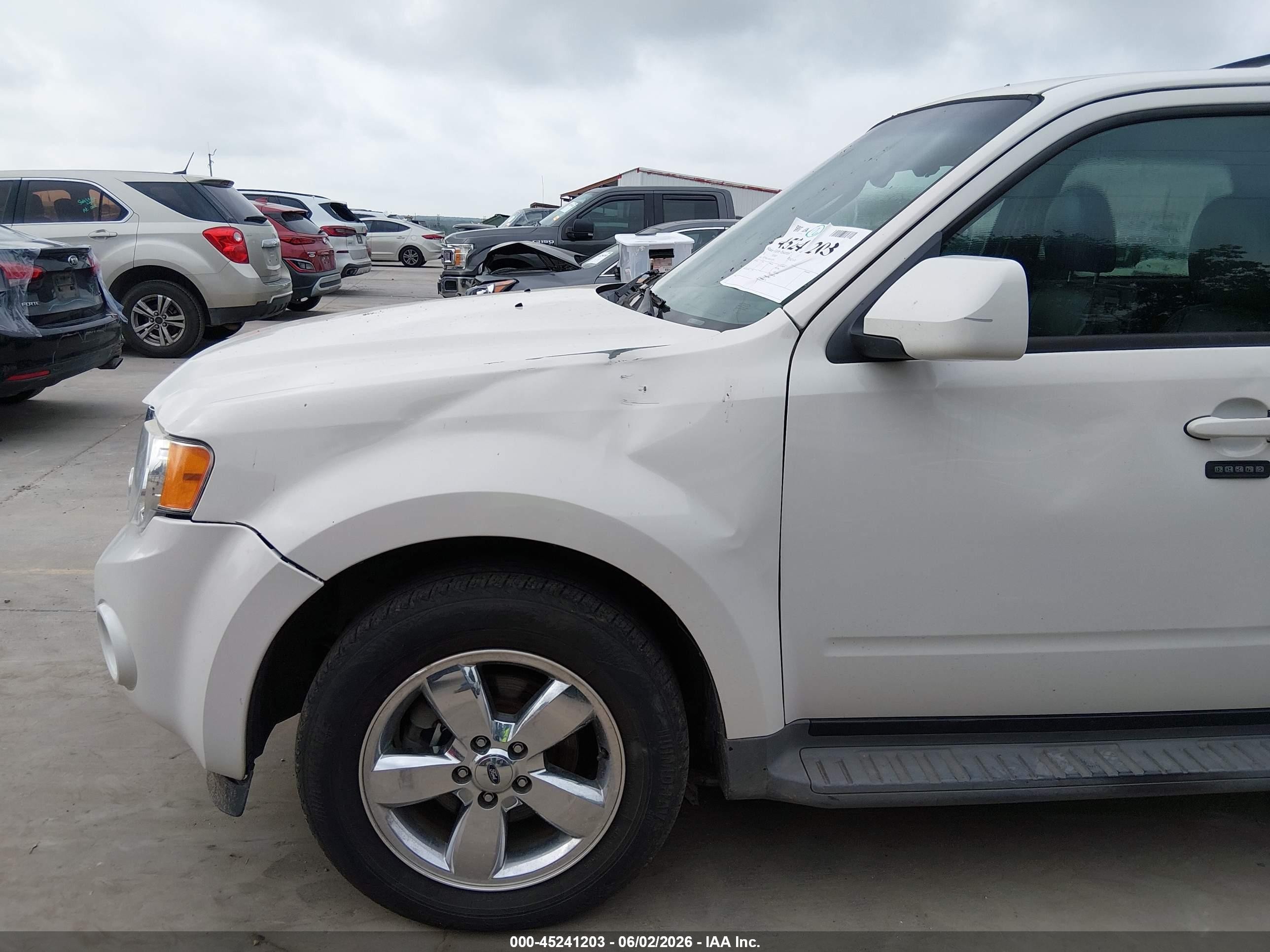 2011 Ford Escape Limited White vin: 1FMCU0E71BKC62684