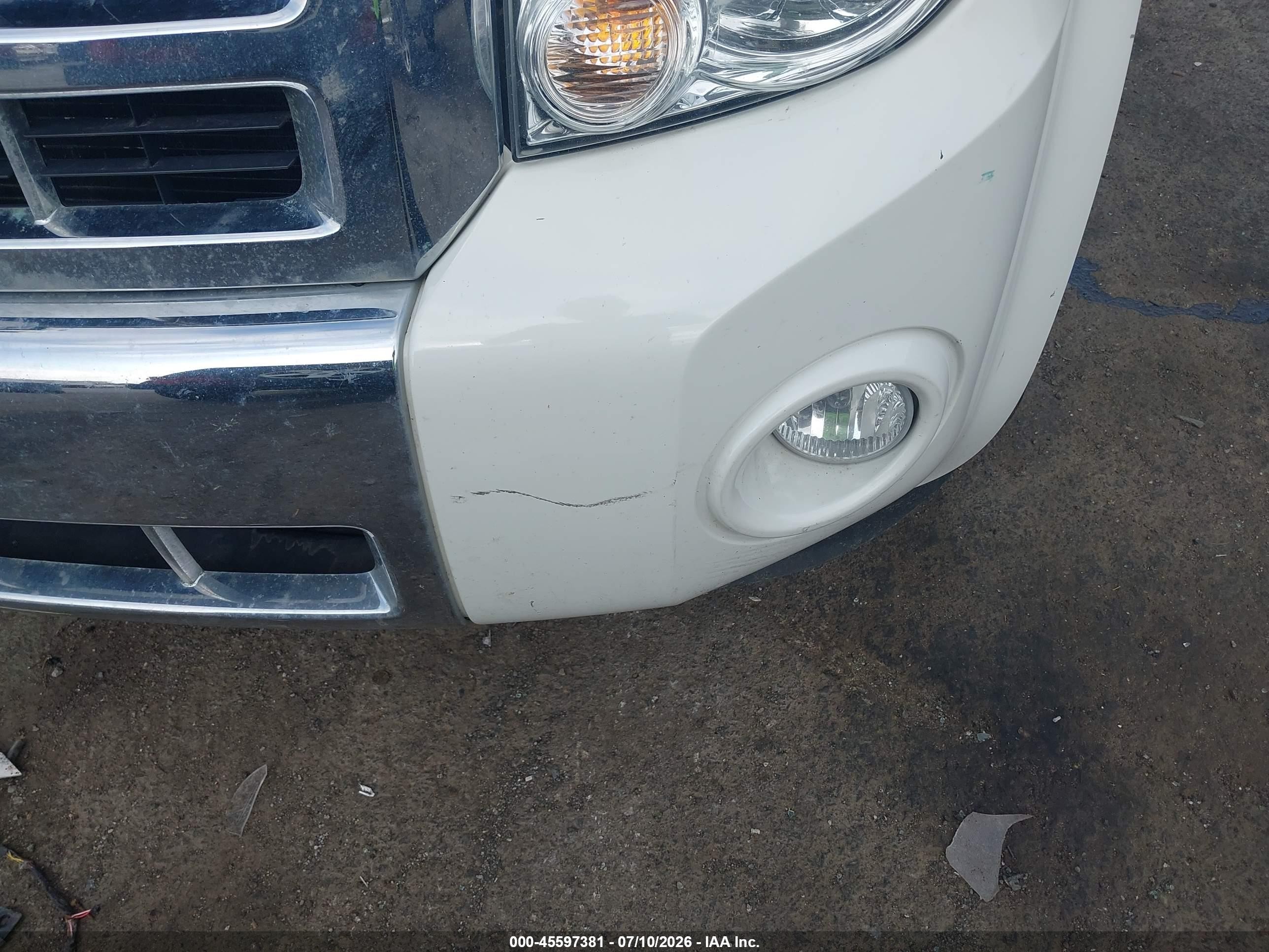 2010 Ford Escape Limited White vin: 1FMCU0E72AKD05721