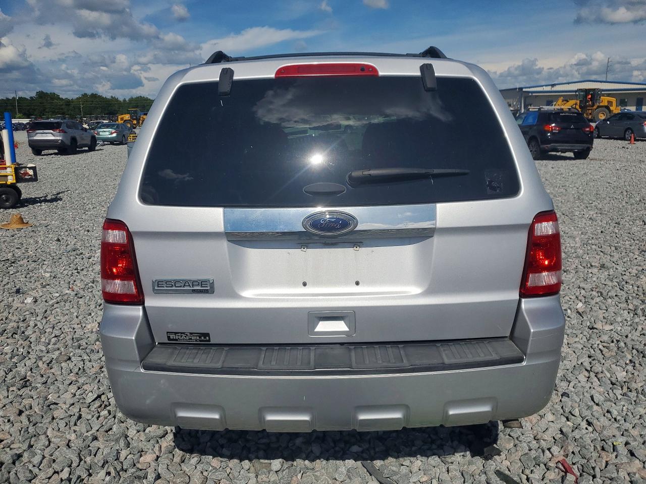 2011 Ford Escape Limited Silver vin: 1FMCU0E72BKA91458