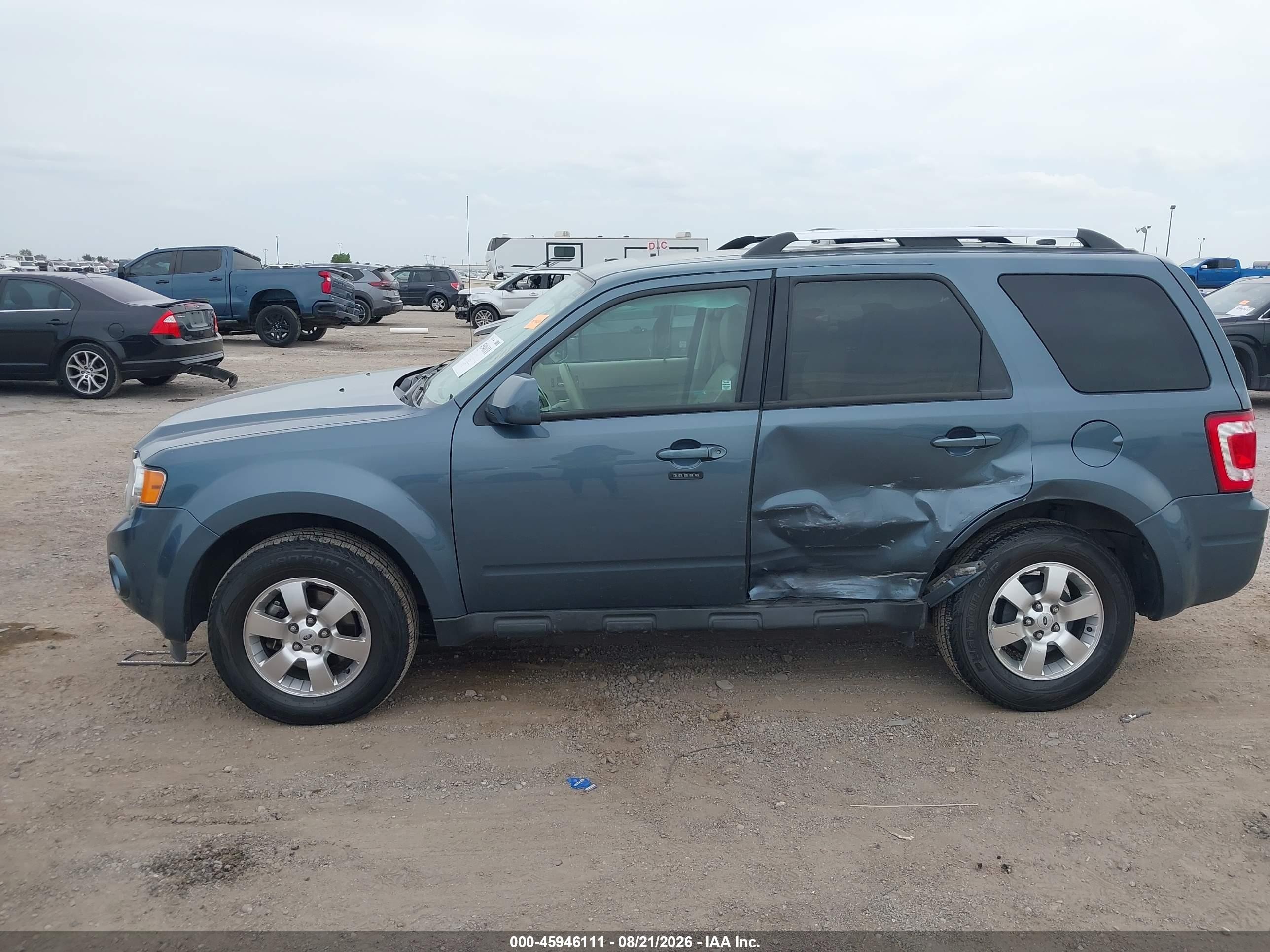 2011 Ford Escape Limited Синий vin: 1FMCU0E72BKA92576