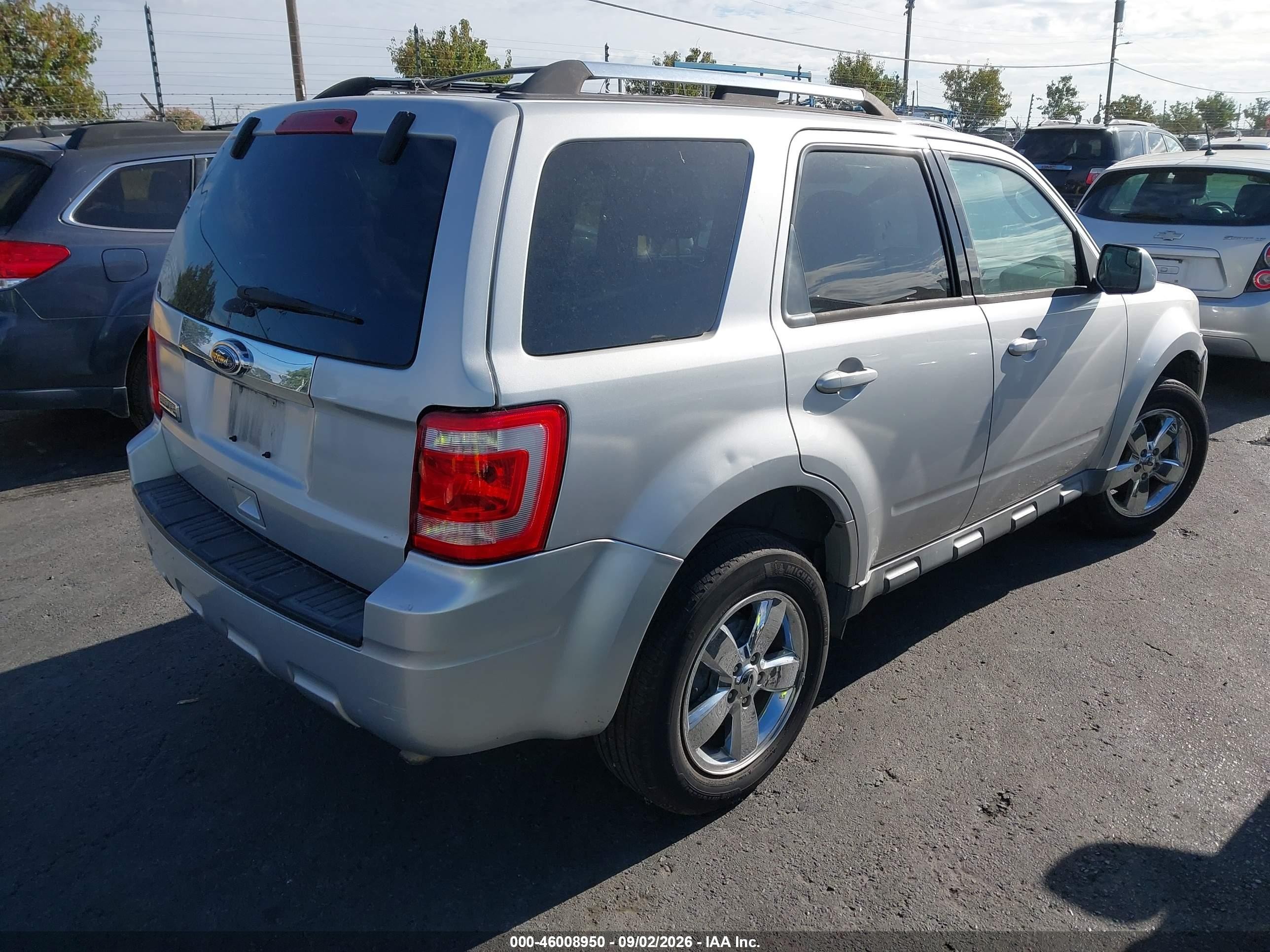 2011 Ford Escape Limited Silver vin: 1FMCU0E72BKB98364