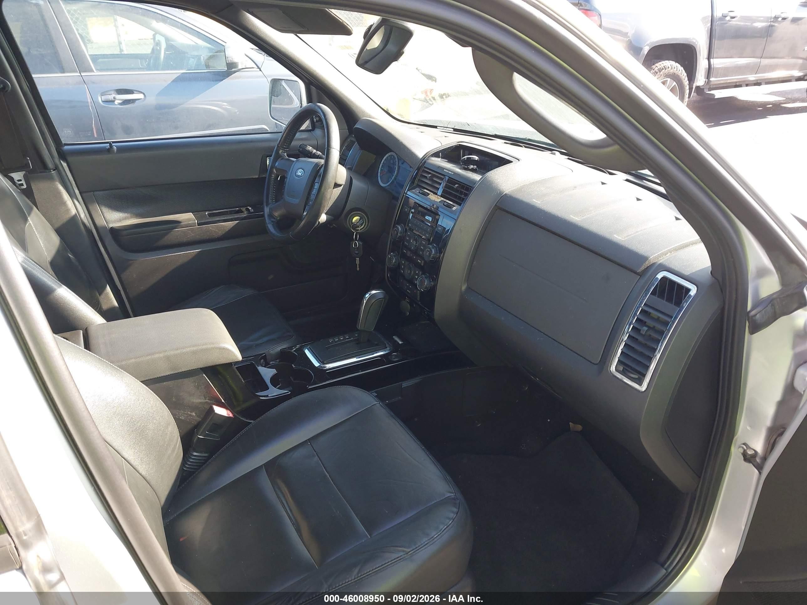 2011 Ford Escape Limited Silver vin: 1FMCU0E72BKB98364