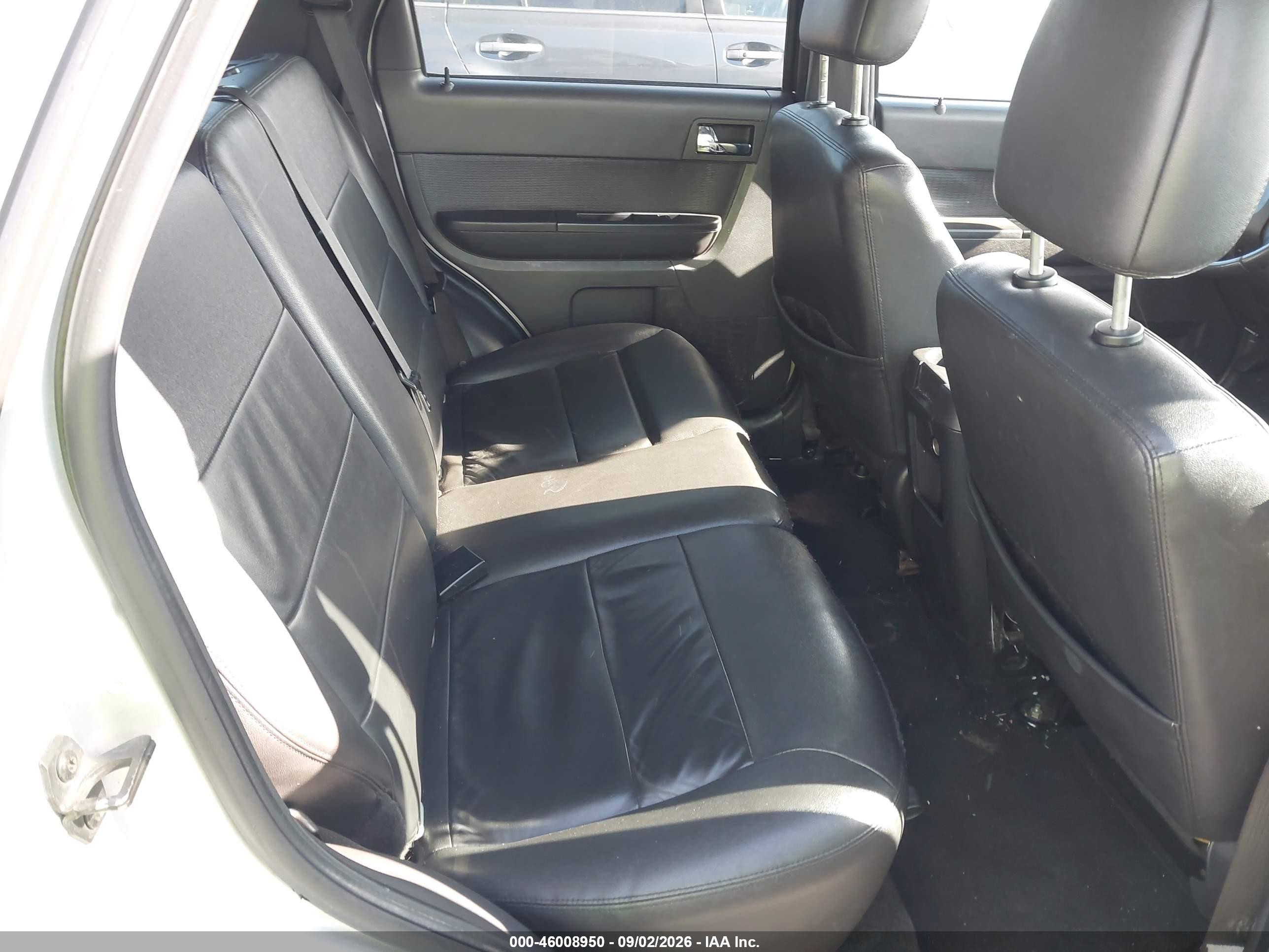 2011 Ford Escape Limited Silver vin: 1FMCU0E72BKB98364