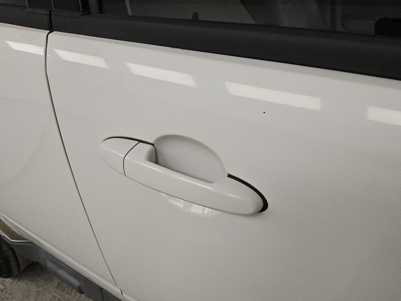 2012 Ford Escape Limited White vin: 1FMCU0E72CKC47953 Damage: Right Front Door, Chipped, 2