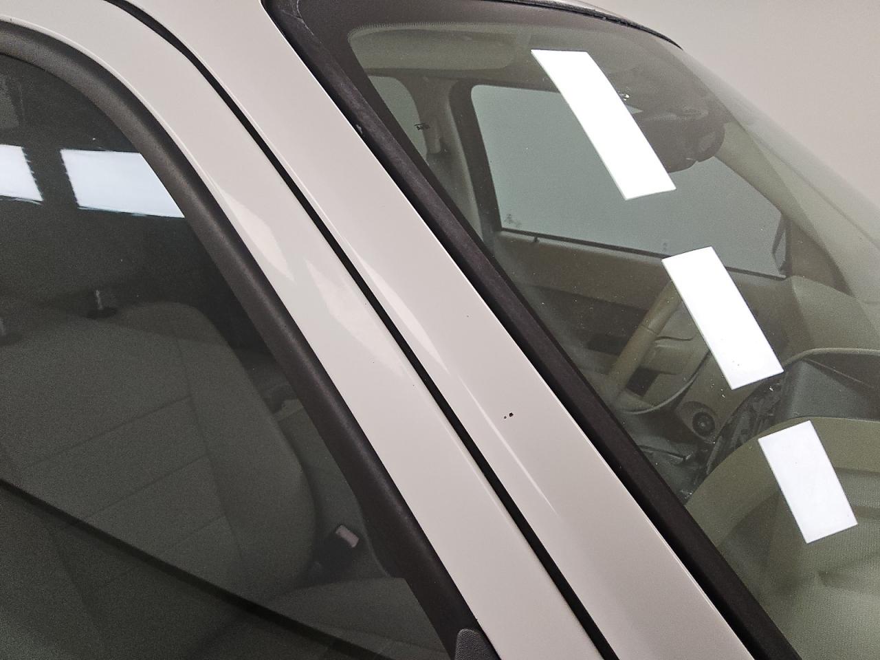 2012 Ford Escape Limited White vin: 1FMCU0E72CKC47953 Damage: Right Drip Rail, Chipped, 2