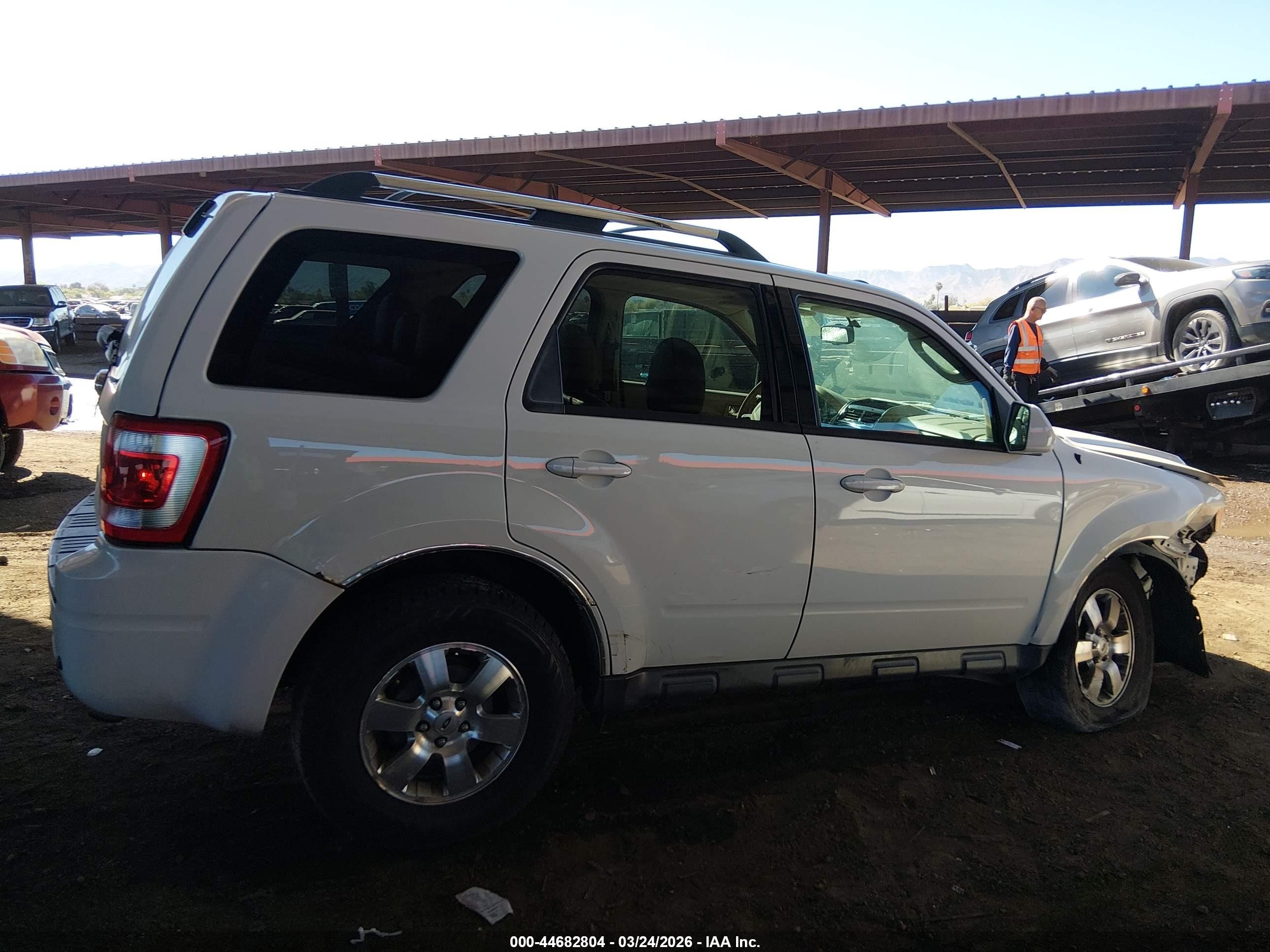 2012 Ford Escape Limited White vin: 1FMCU0E72CKC63845