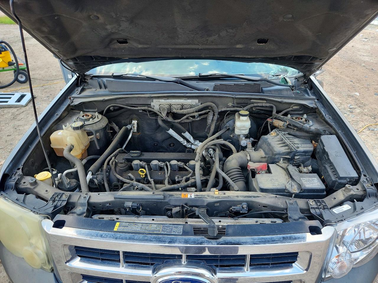 2010 Ford Escape Limited Серый vin: 1FMCU0E73AKA32367