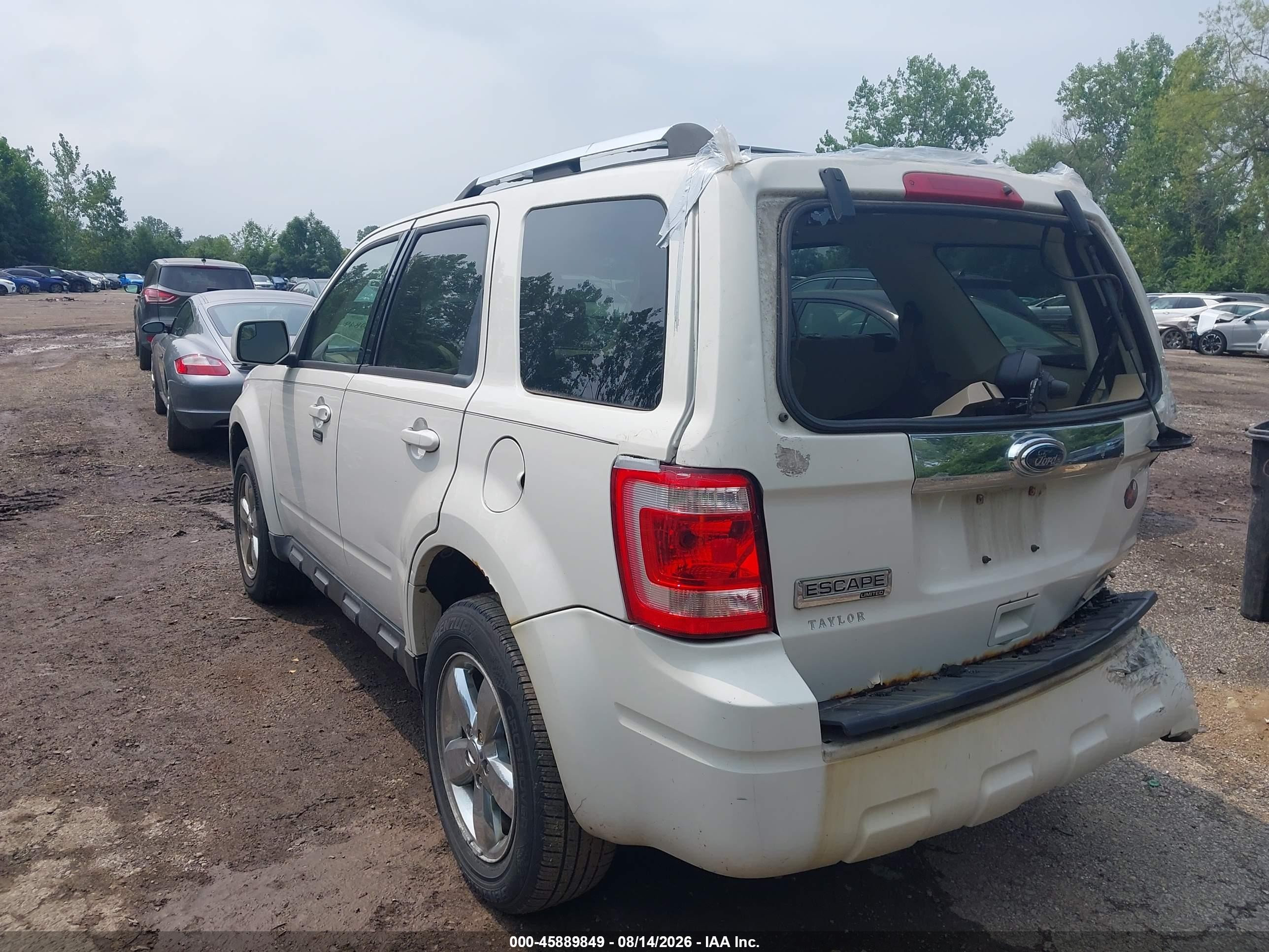 2010 Ford Escape Limited White vin: 1FMCU0E74AKD39238