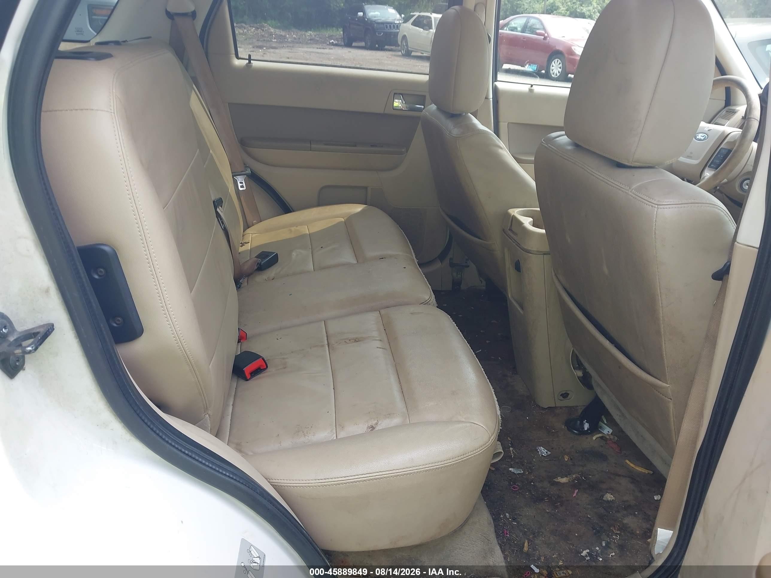 2010 Ford Escape Limited White vin: 1FMCU0E74AKD39238