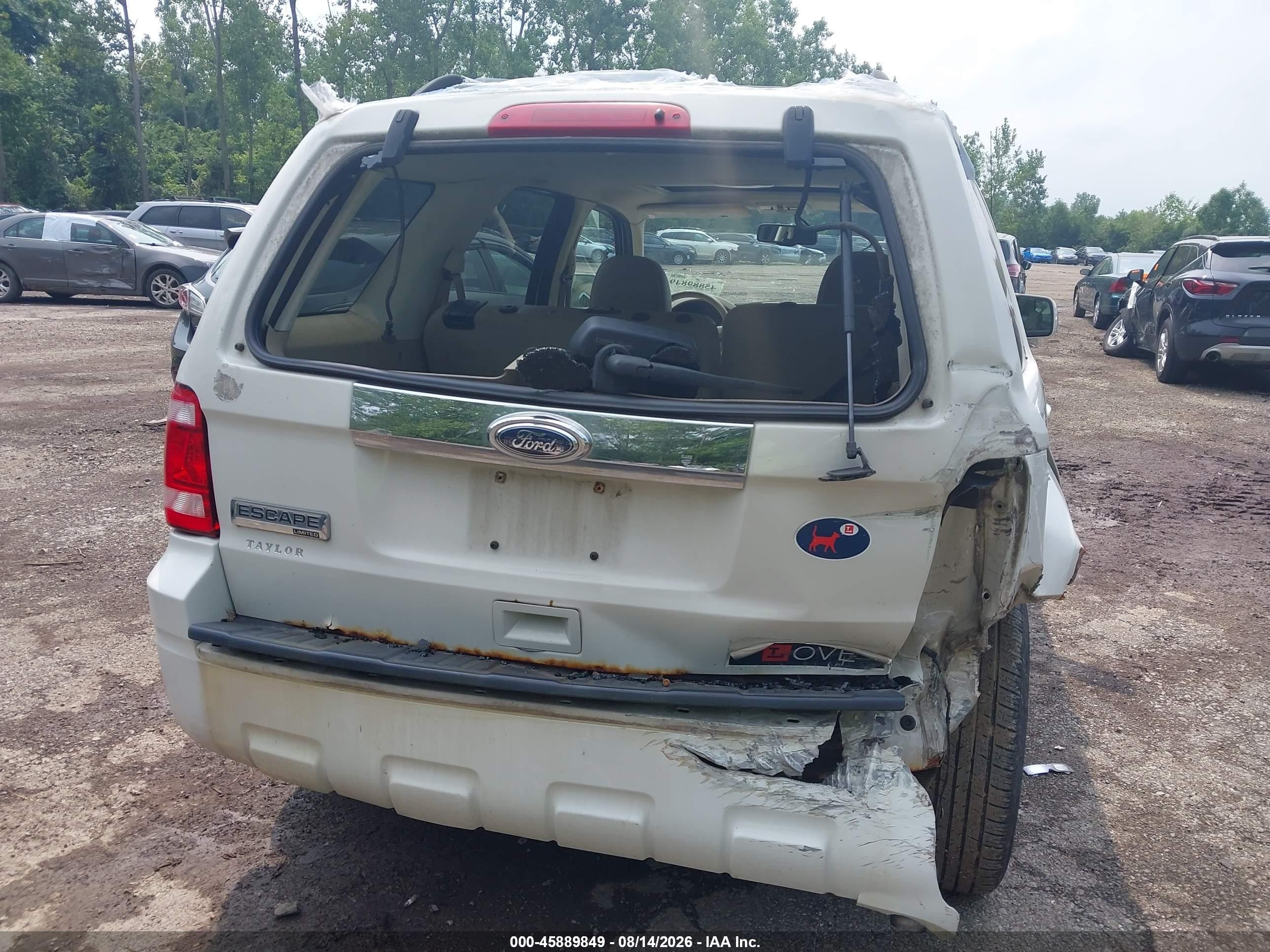 2010 Ford Escape Limited White vin: 1FMCU0E74AKD39238