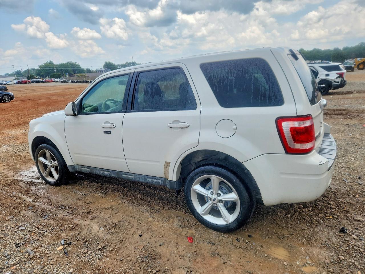2011 Ford Escape Limited White vin: 1FMCU0E75BKA63363