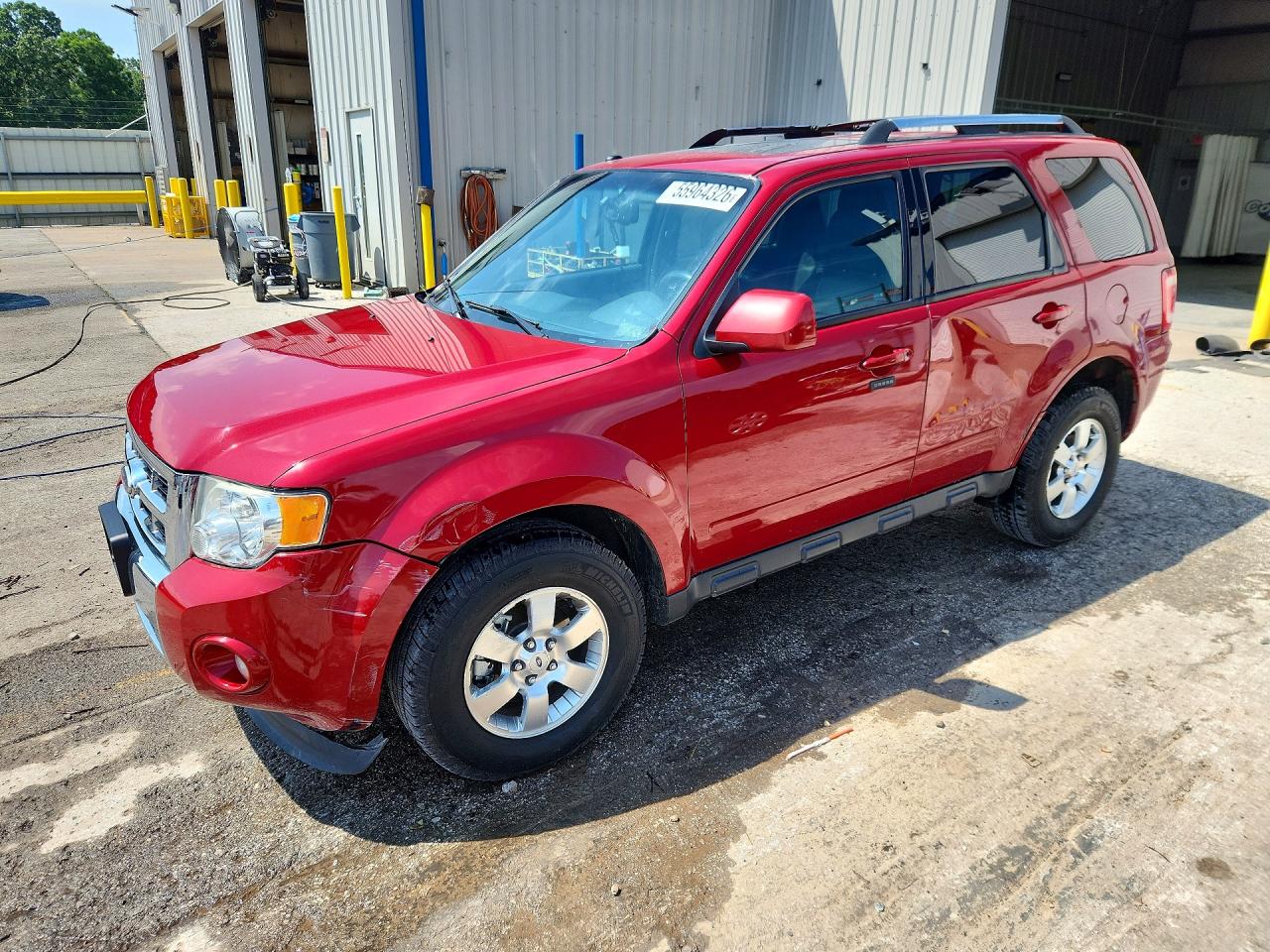 2011 Ford Escape Limited Red vin: 1FMCU0E75BKB33427