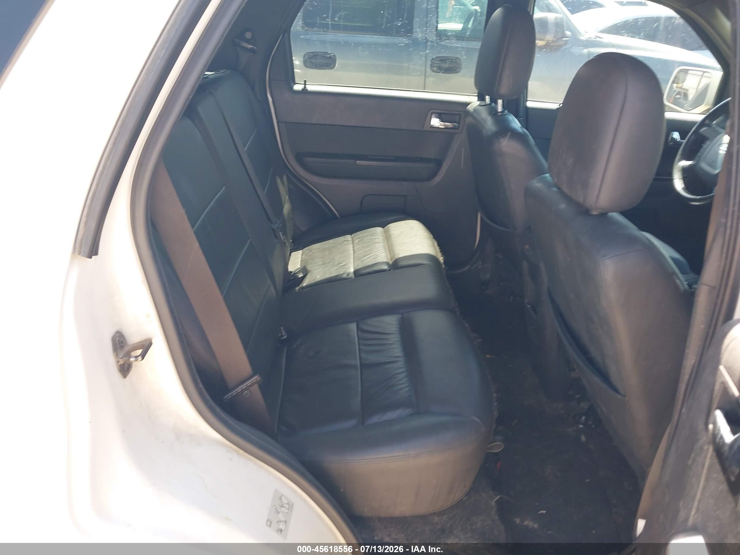 2011 Ford Escape Limited White vin: 1FMCU0E75BKB81848