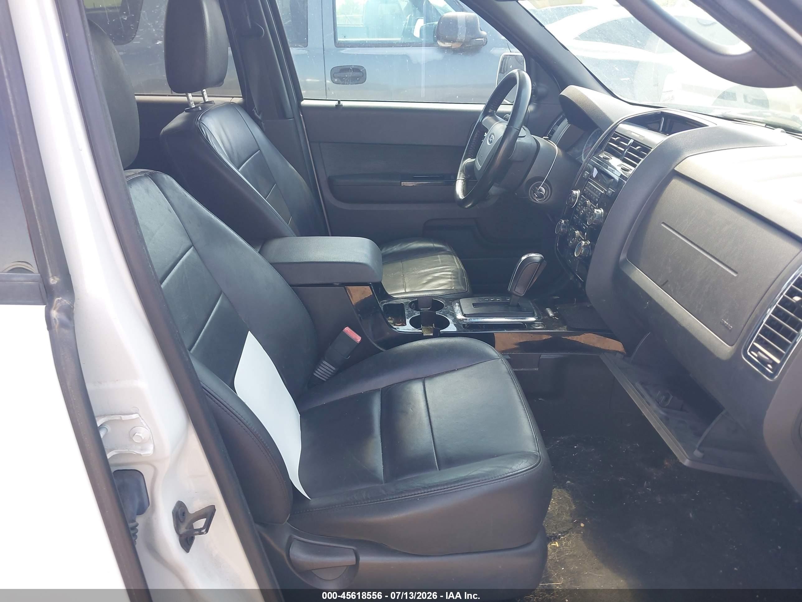 2011 Ford Escape Limited White vin: 1FMCU0E75BKB81848