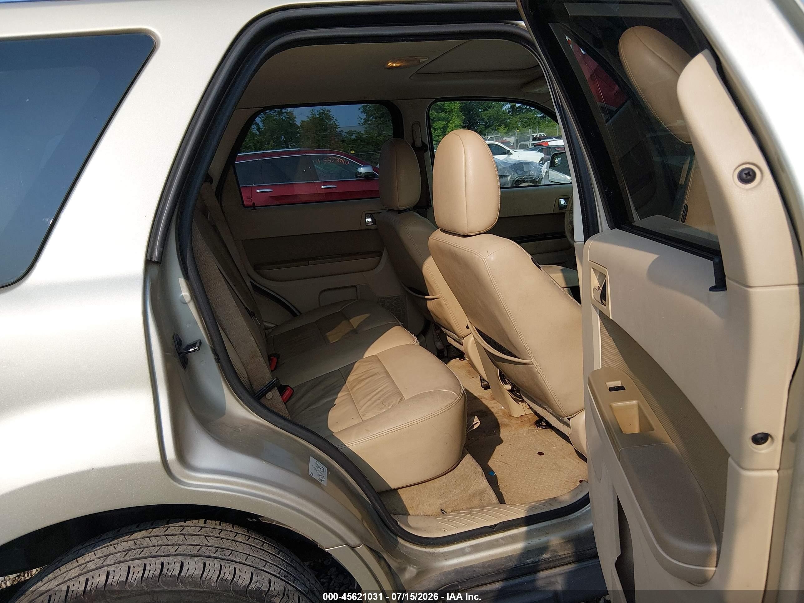 2012 Ford Escape Limited Золотой vin: 1FMCU0E75CKC37191