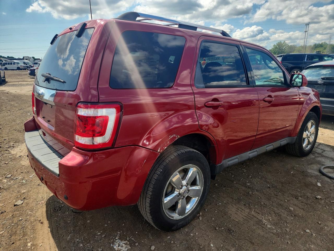 2010 Ford Escape Limited Red vin: 1FMCU0E77AKC95199