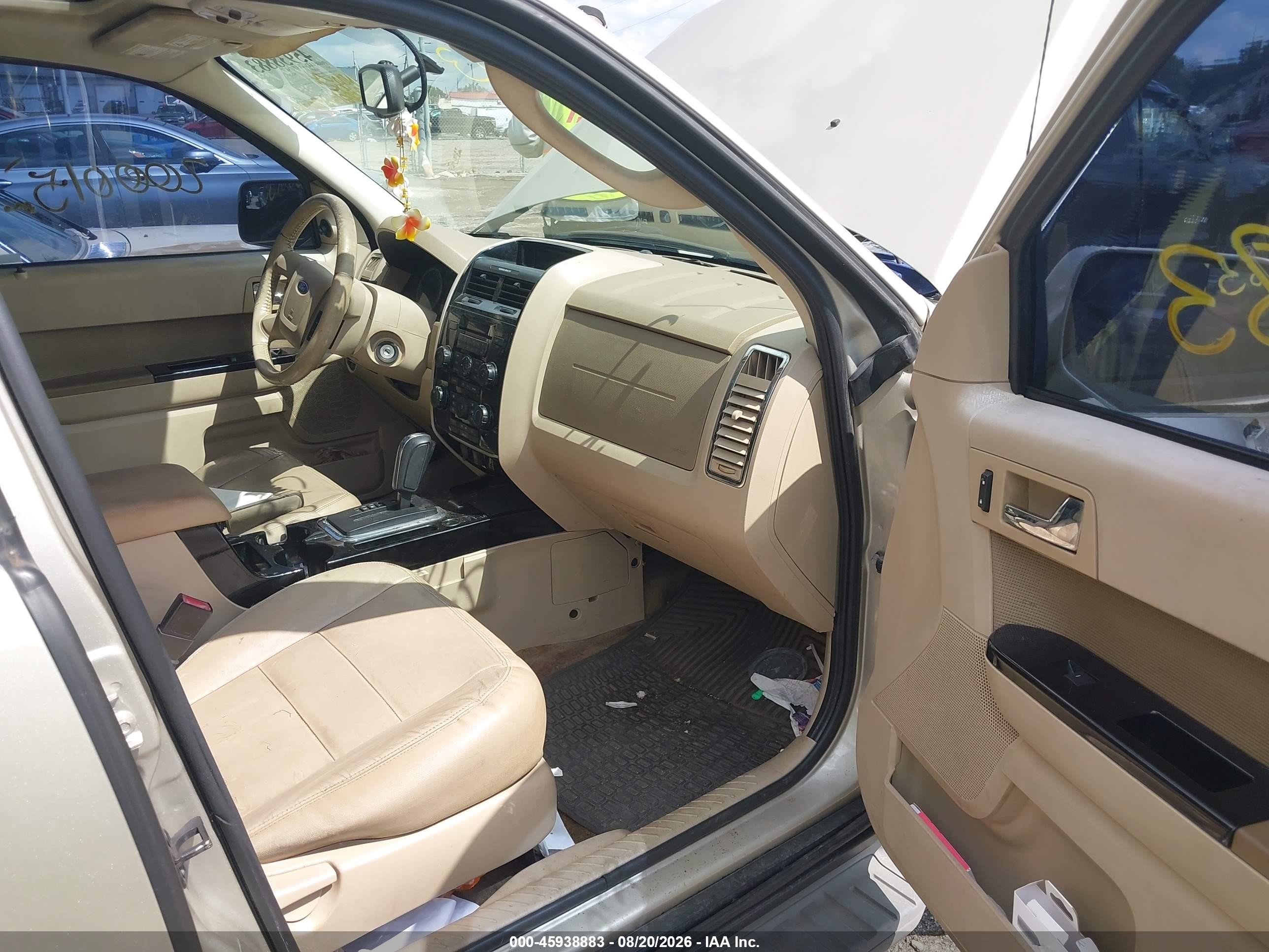 2011 Ford Escape Limited Champagne vin: 1FMCU0E77BKA97546