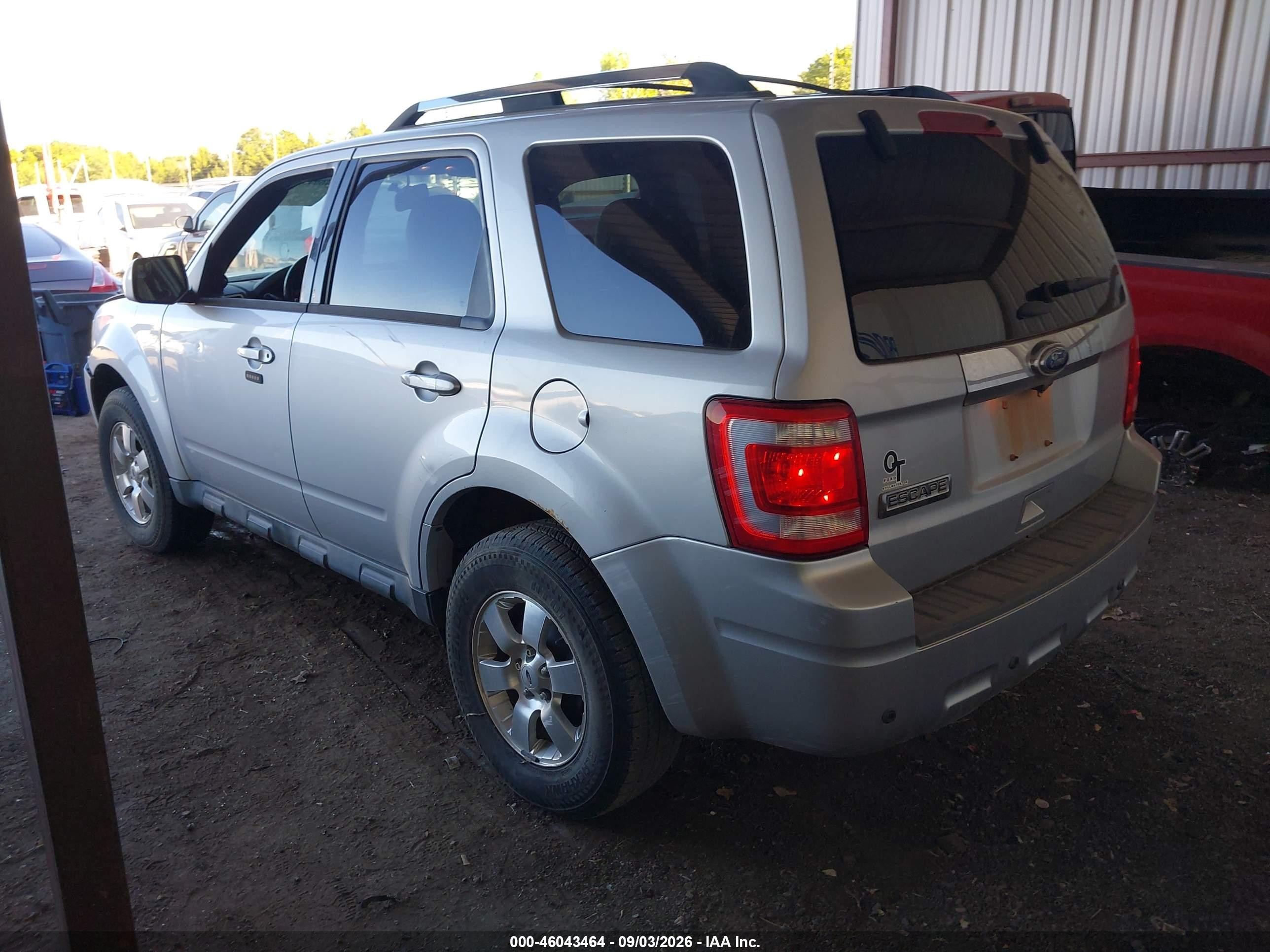 2011 Ford Escape Limited Серебряный vin: 1FMCU0E77BKB12773