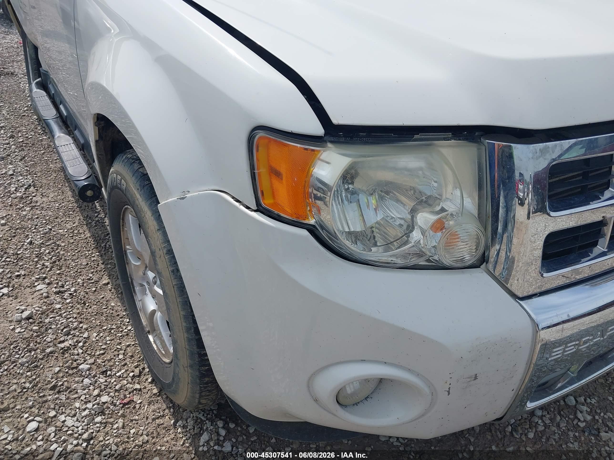 2011 Ford Escape Limited White vin: 1FMCU0E78BKA32298