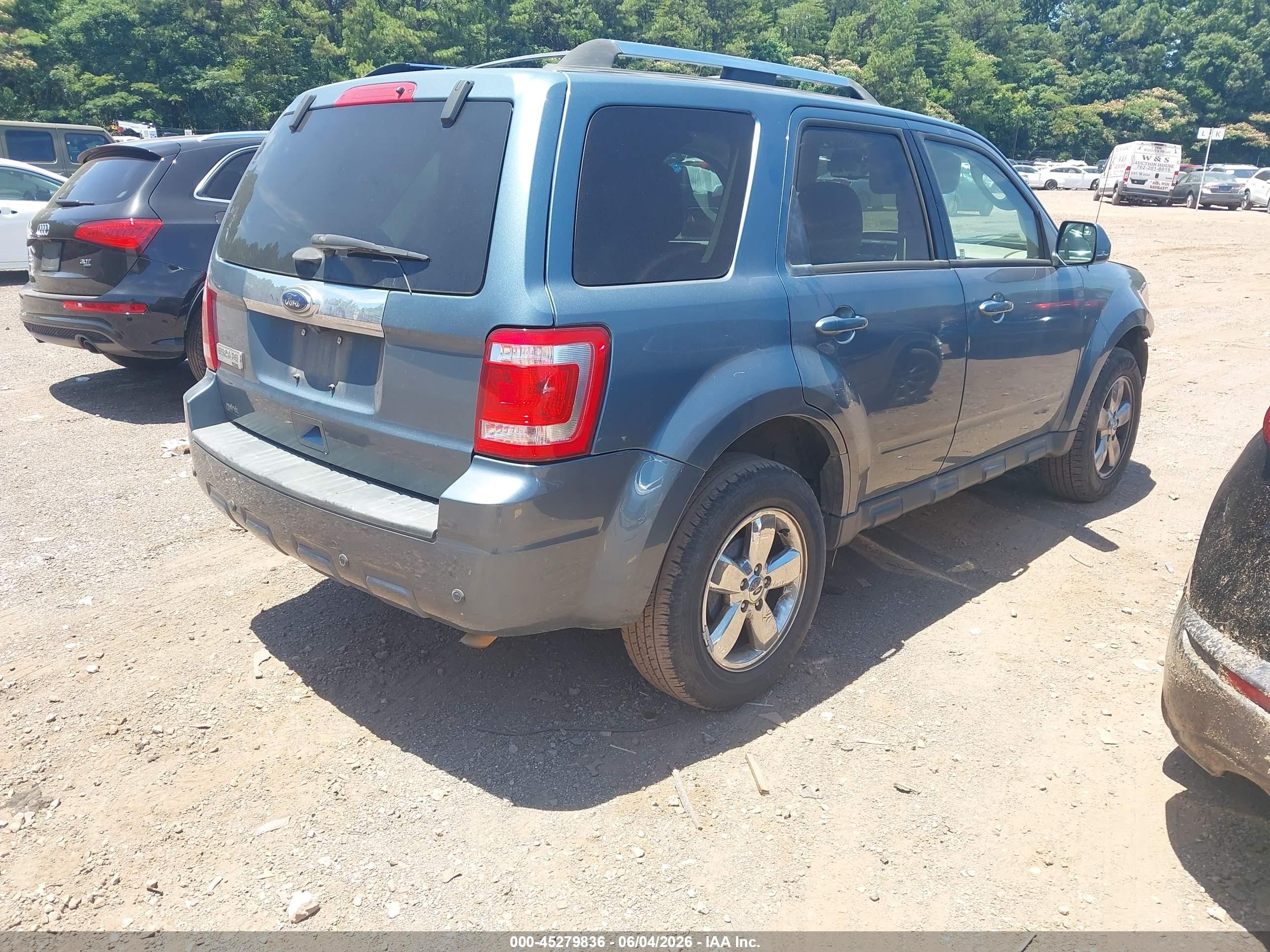2011 Ford Escape Limited Blue vin: 1FMCU0E78BKB33132