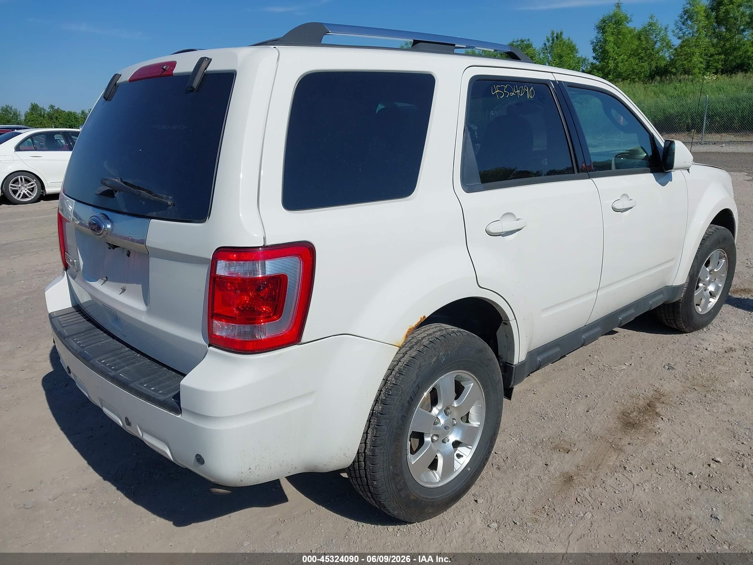 2012 Ford Escape Limited White vin: 1FMCU0E78CKC16027