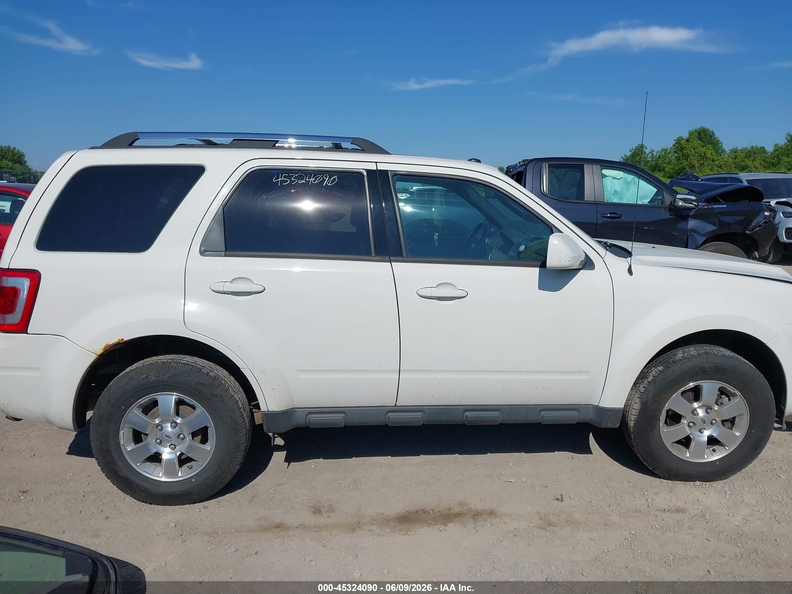 2012 Ford Escape Limited White vin: 1FMCU0E78CKC16027