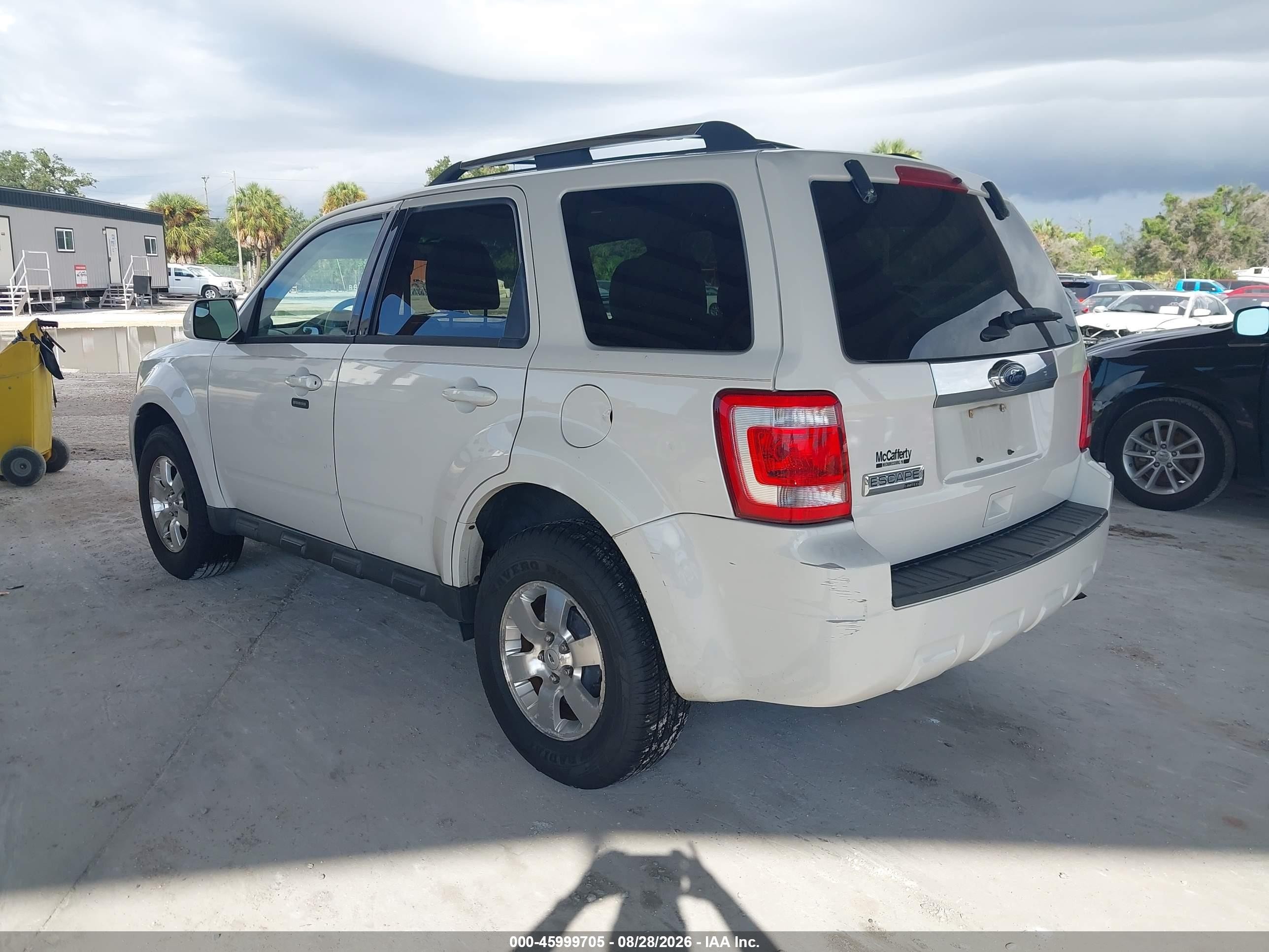 2012 Ford Escape Limited White vin: 1FMCU0E79CKB00545