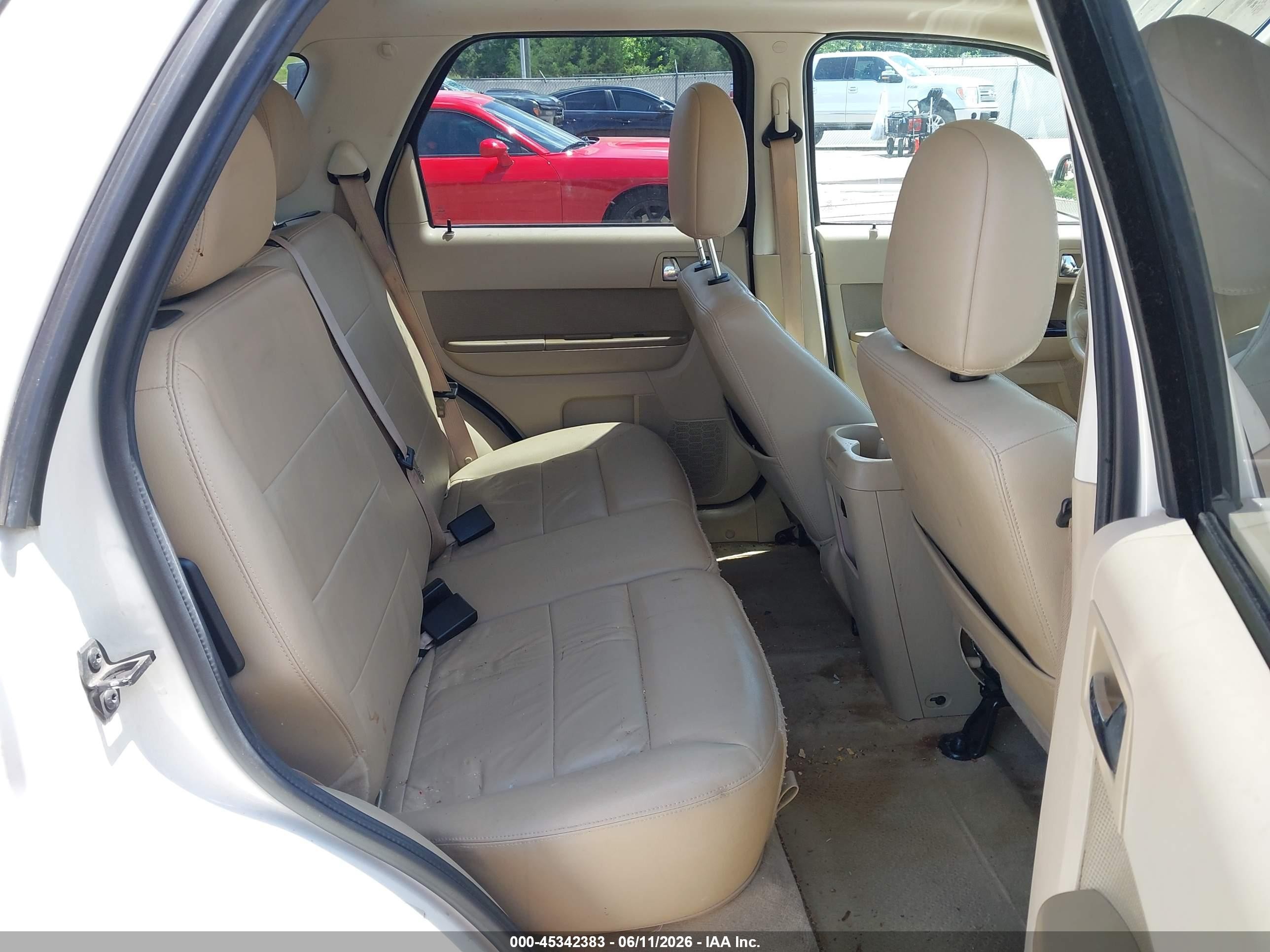 2012 Ford Escape Limited Белый vin: 1FMCU0E79CKC36187