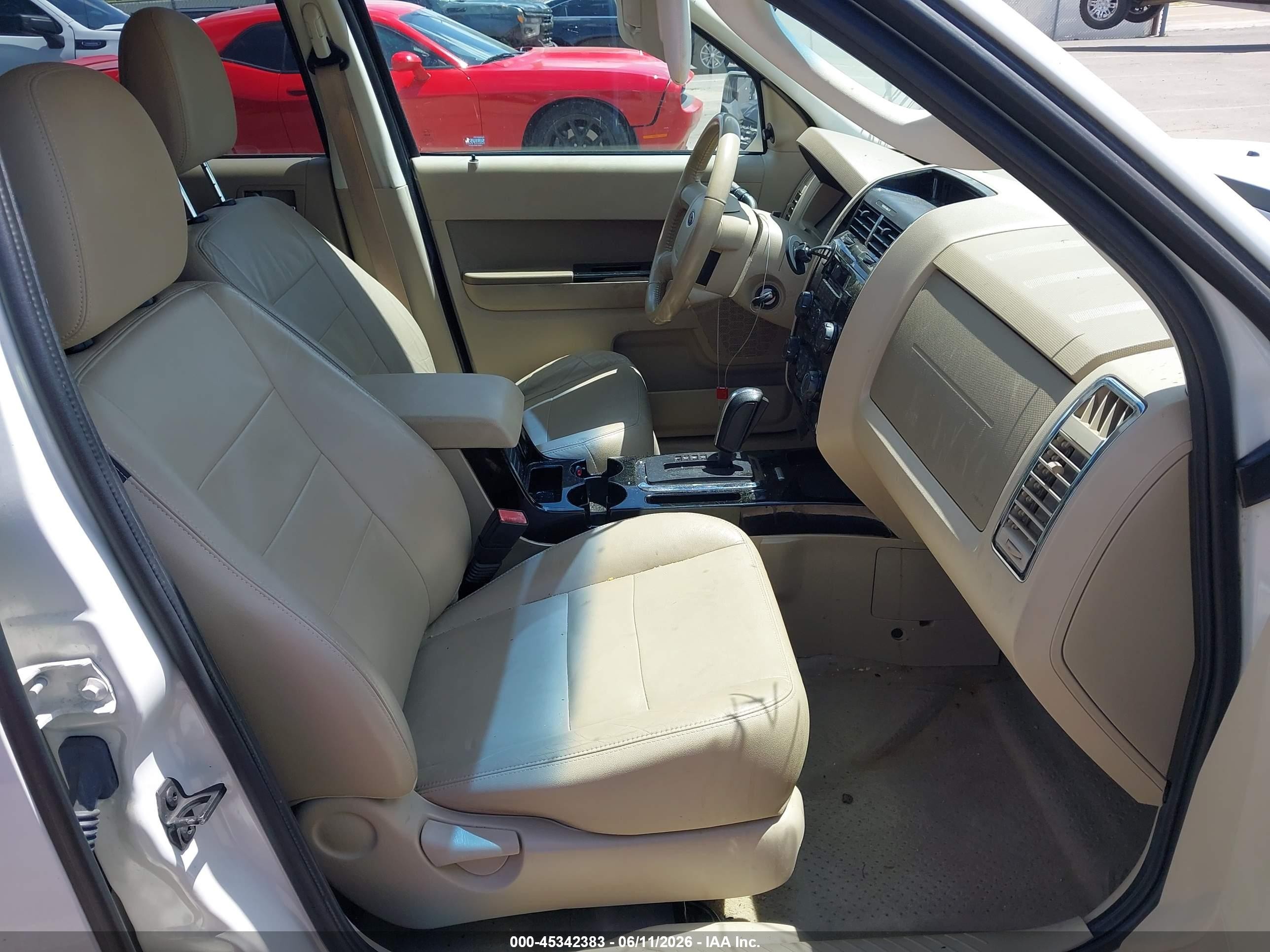 2012 Ford Escape Limited Белый vin: 1FMCU0E79CKC36187