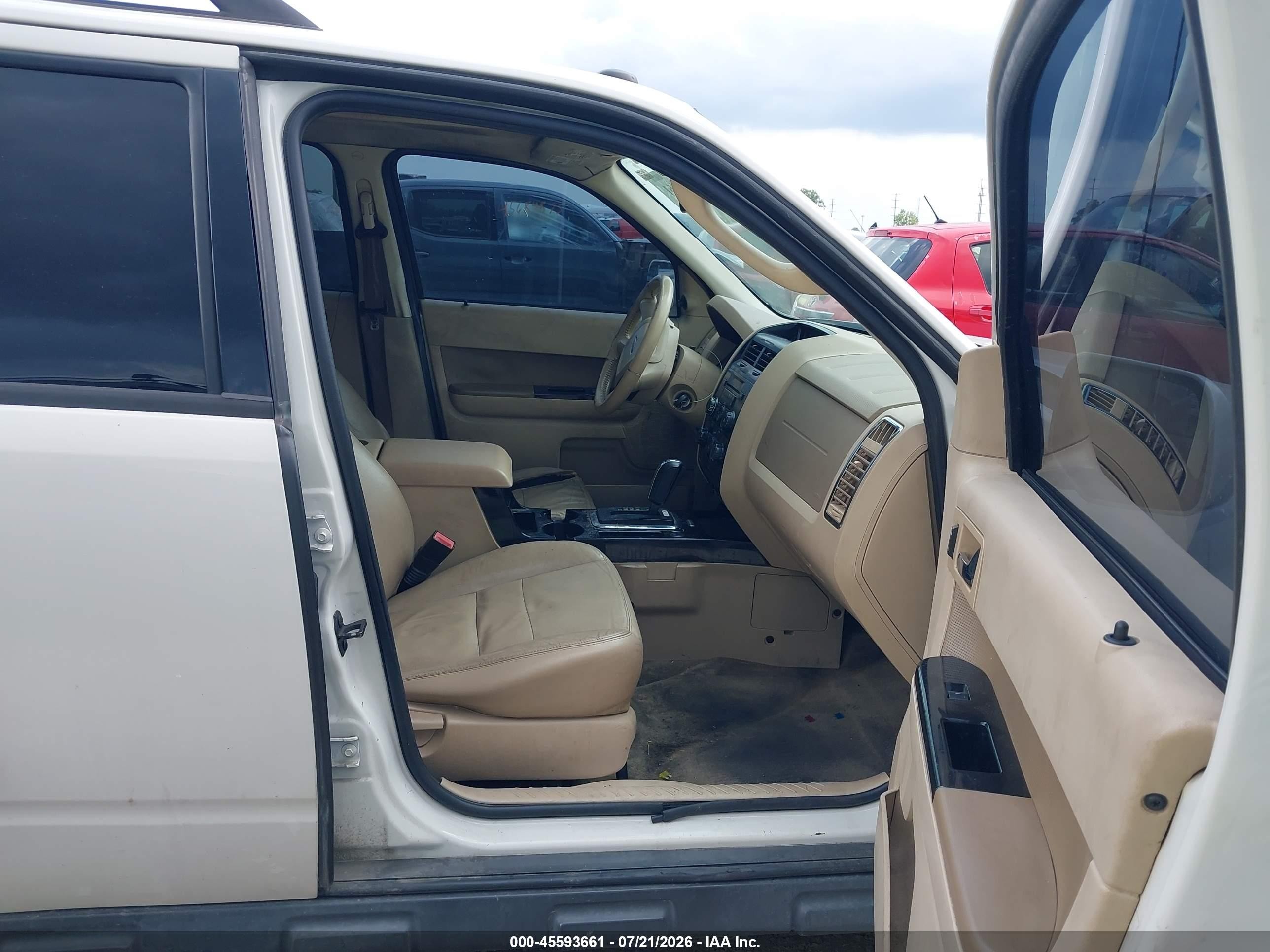 2012 Ford Escape Limited White vin: 1FMCU0E7XCKA13544