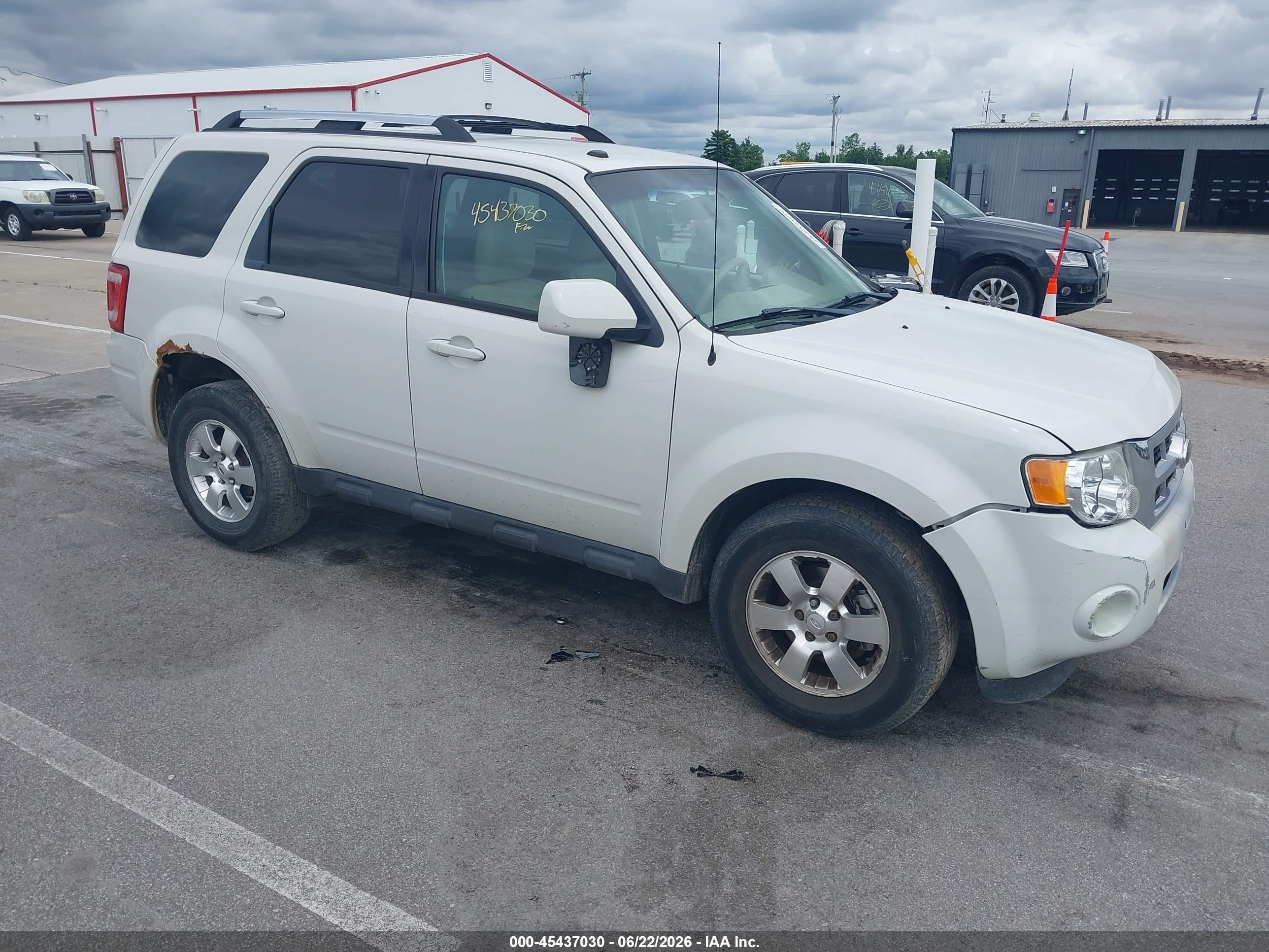 2012 Ford Escape Limited White vin: 1FMCU0E7XCKB06581