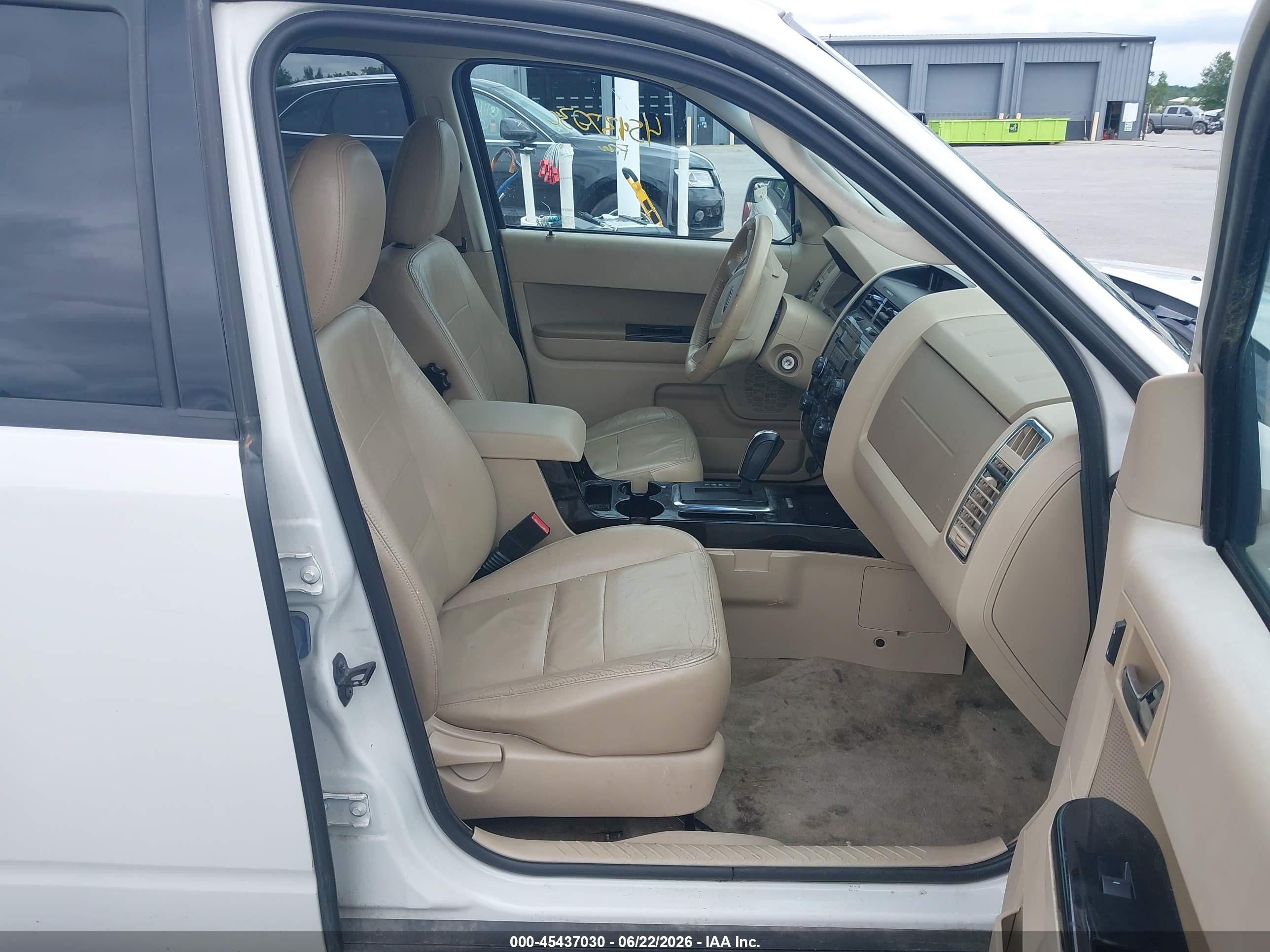 2012 Ford Escape Limited White vin: 1FMCU0E7XCKB06581