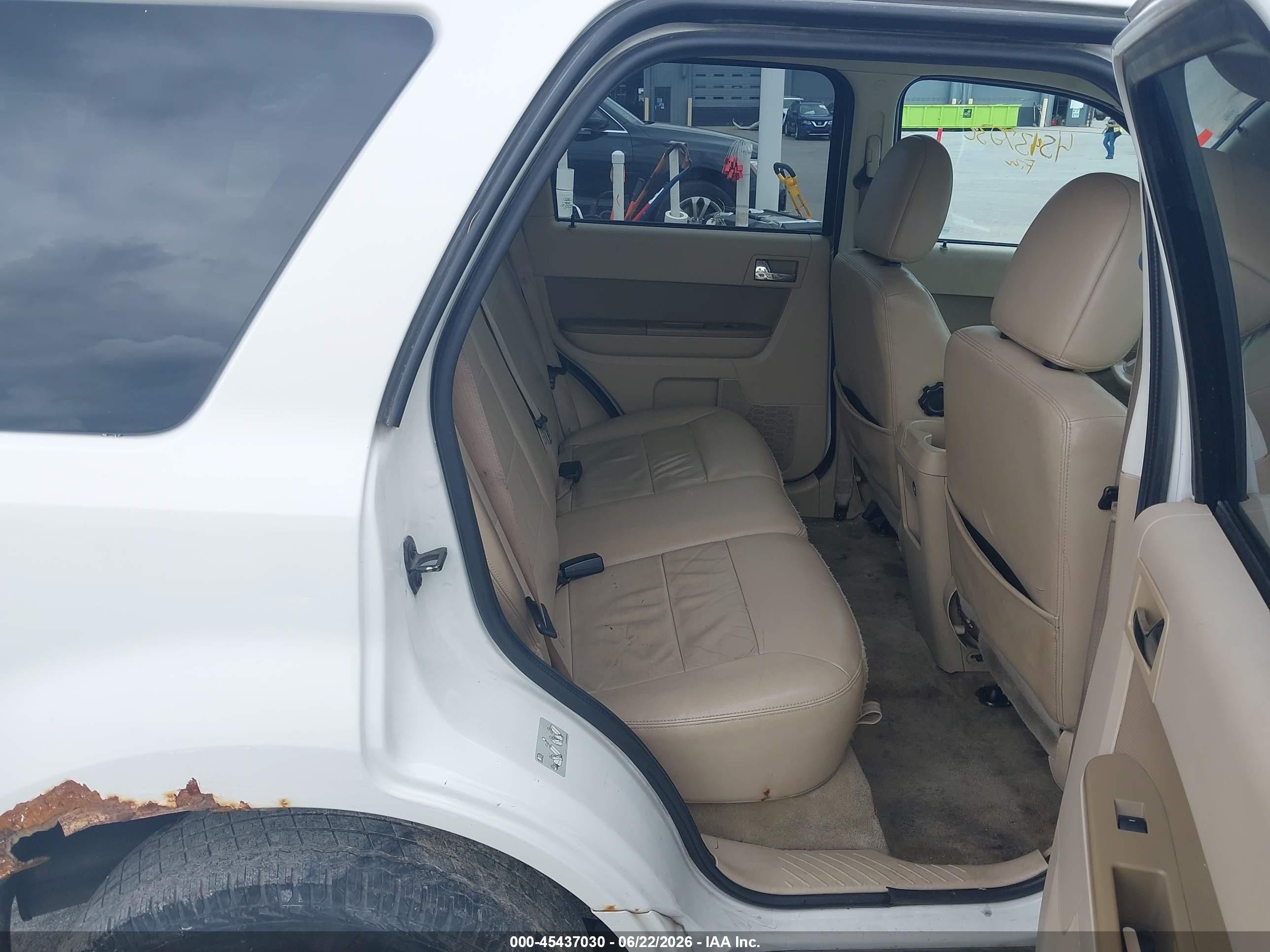 2012 Ford Escape Limited White vin: 1FMCU0E7XCKB06581