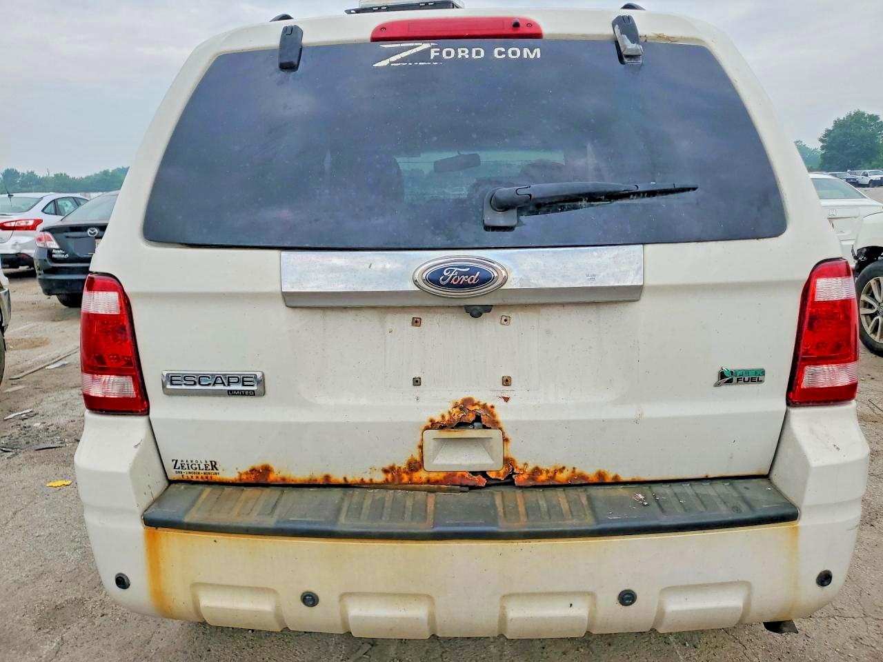 2010 Ford Escape Limited Кремовый vin: 1FMCU0EG0AKA54763