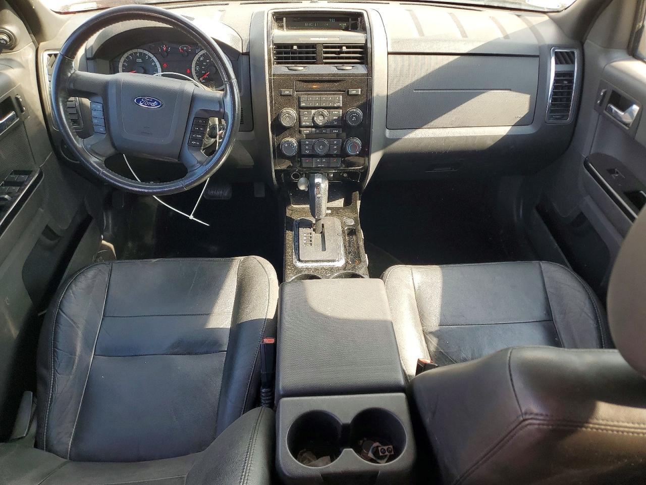2012 Ford Escape Red vin: 1FMCU0EG0CKC85407
