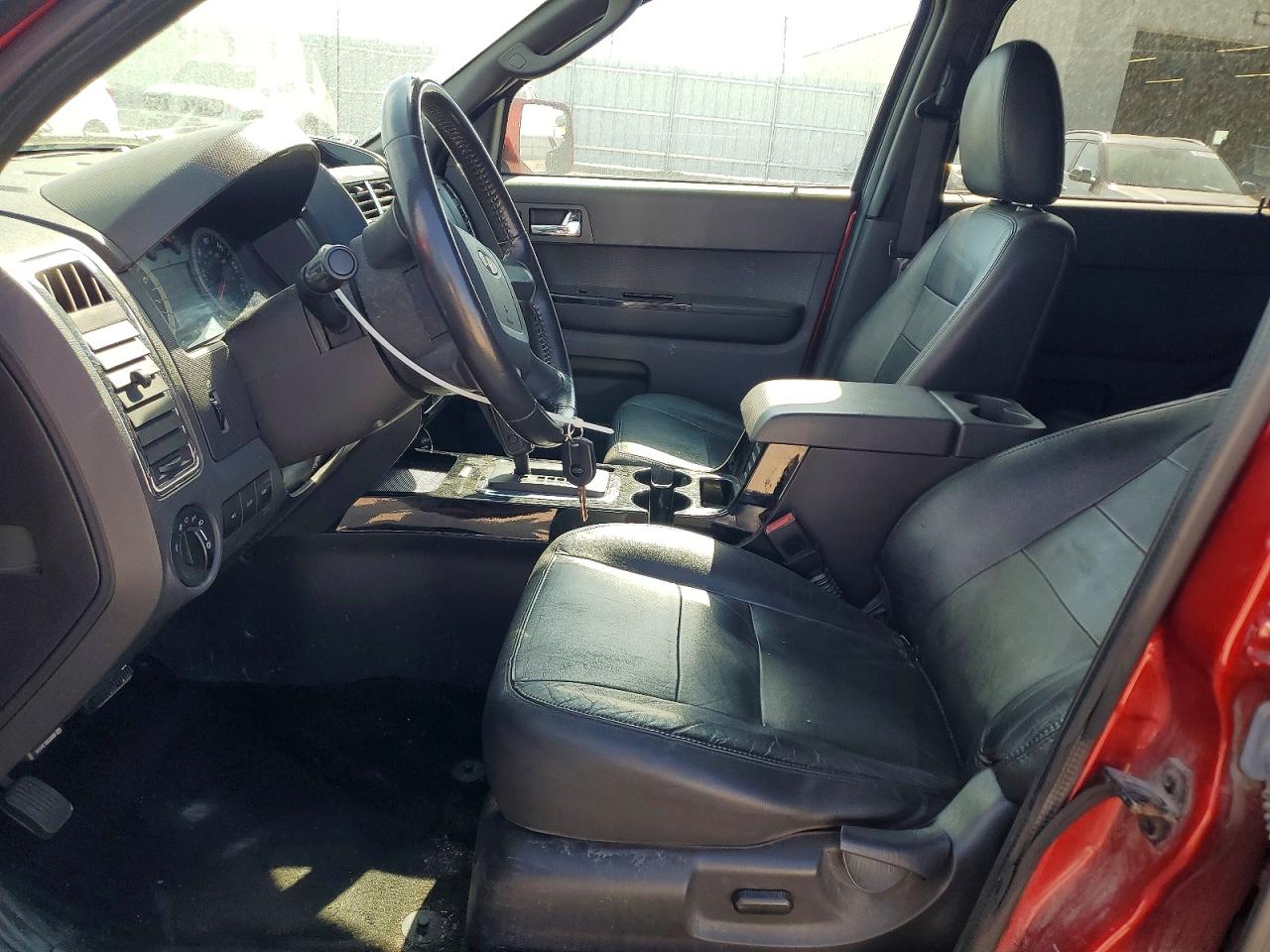 2012 Ford Escape Red vin: 1FMCU0EG0CKC85407