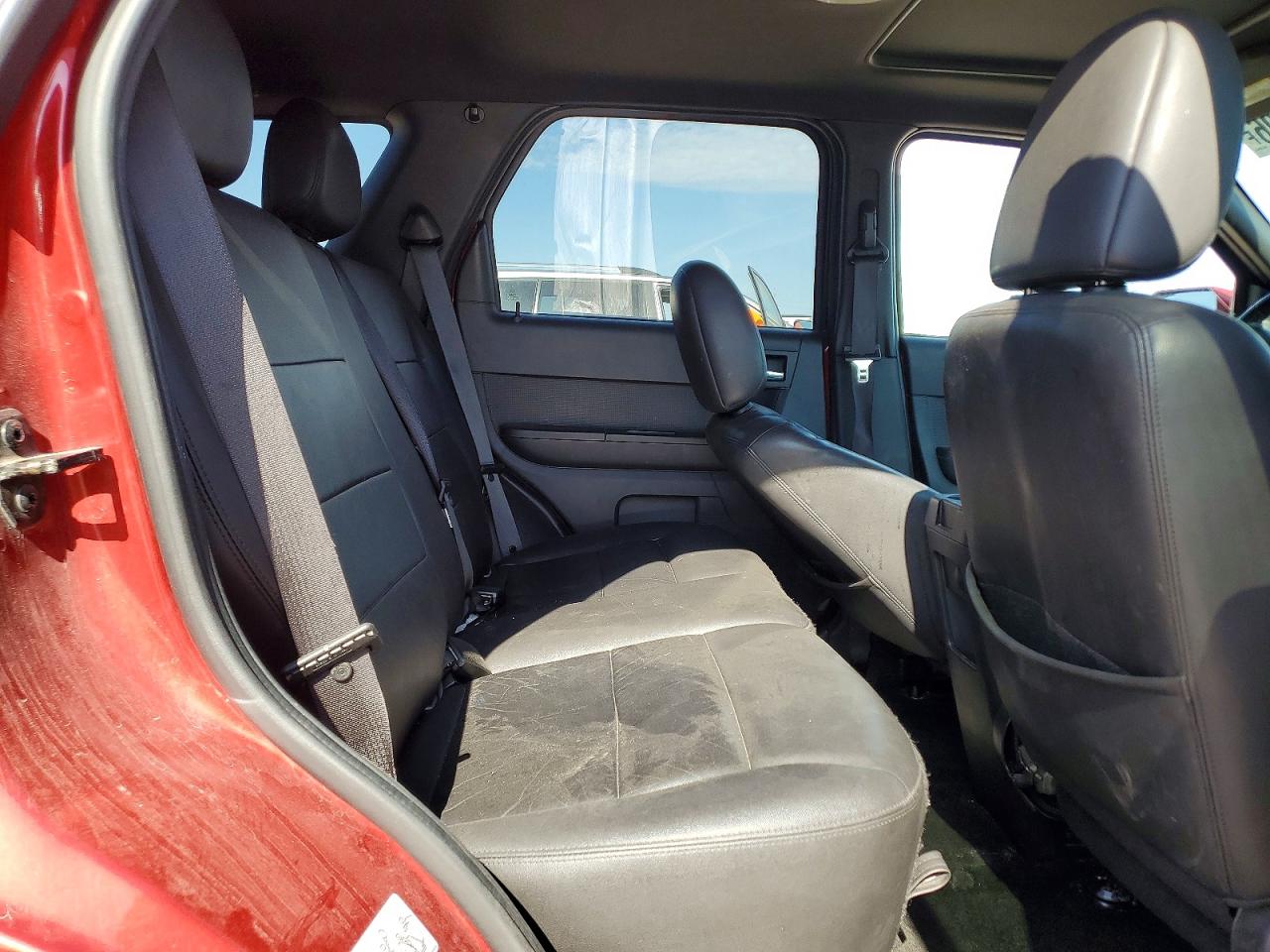 2012 Ford Escape Red vin: 1FMCU0EG0CKC85407