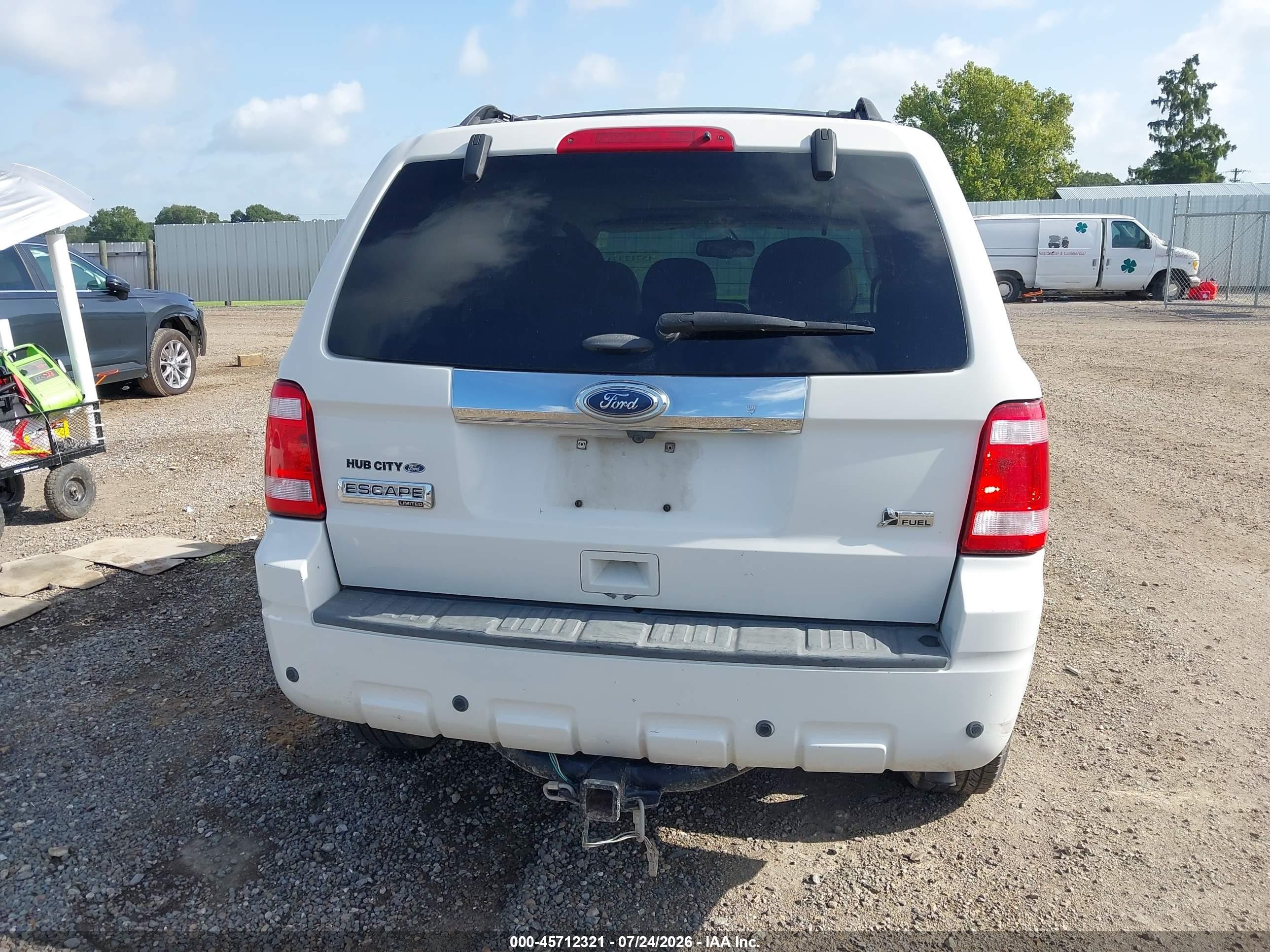 2011 Ford Escape Limited White vin: 1FMCU0EG1BKA85957