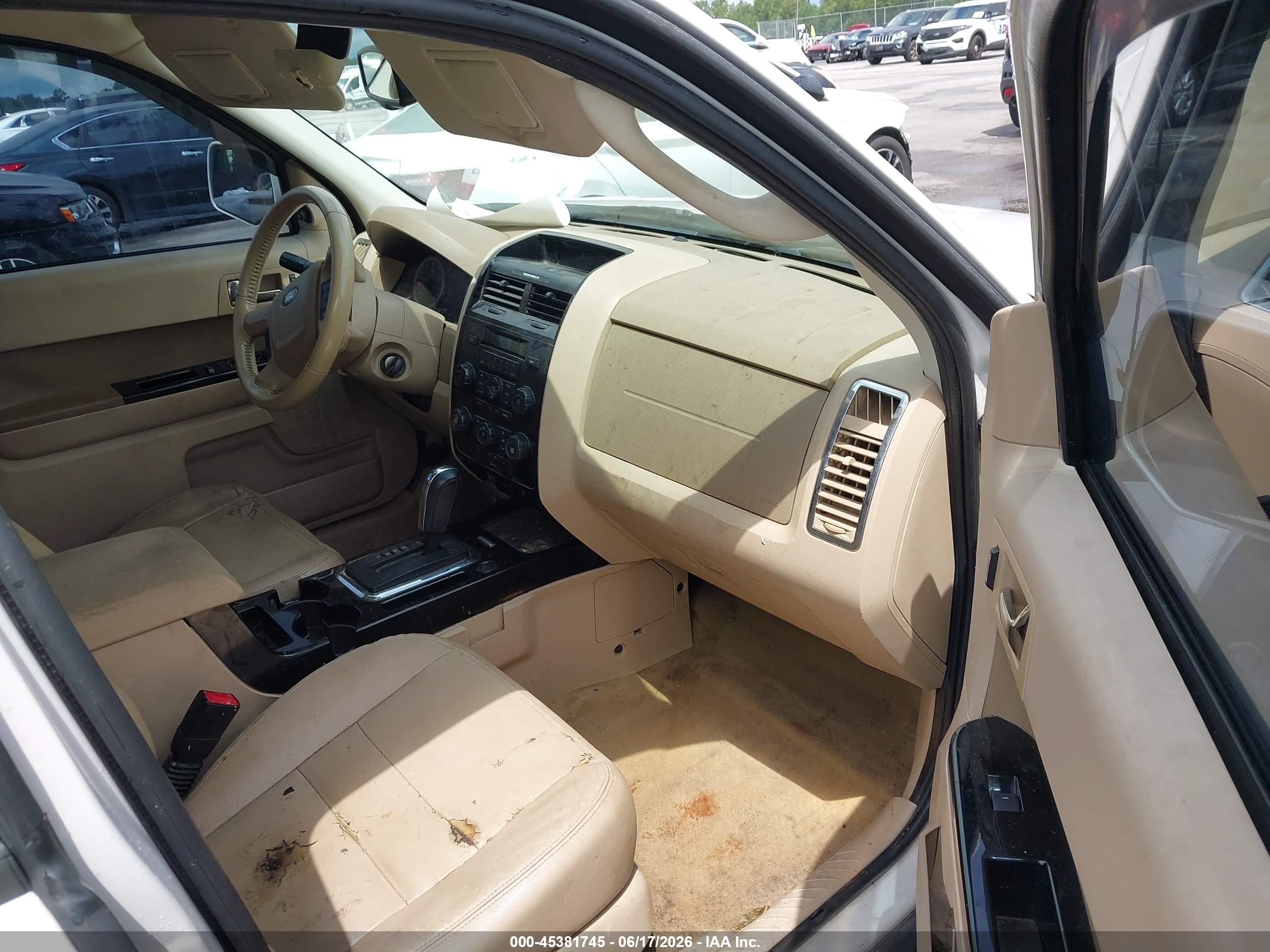 2011 Ford Escape Limited Белый vin: 1FMCU0EG1BKC28129