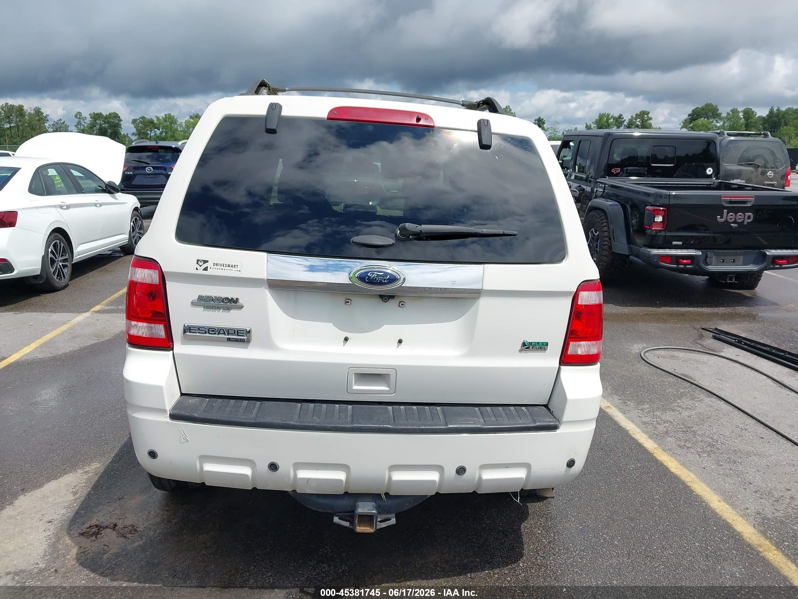 2011 Ford Escape Limited Белый vin: 1FMCU0EG1BKC28129