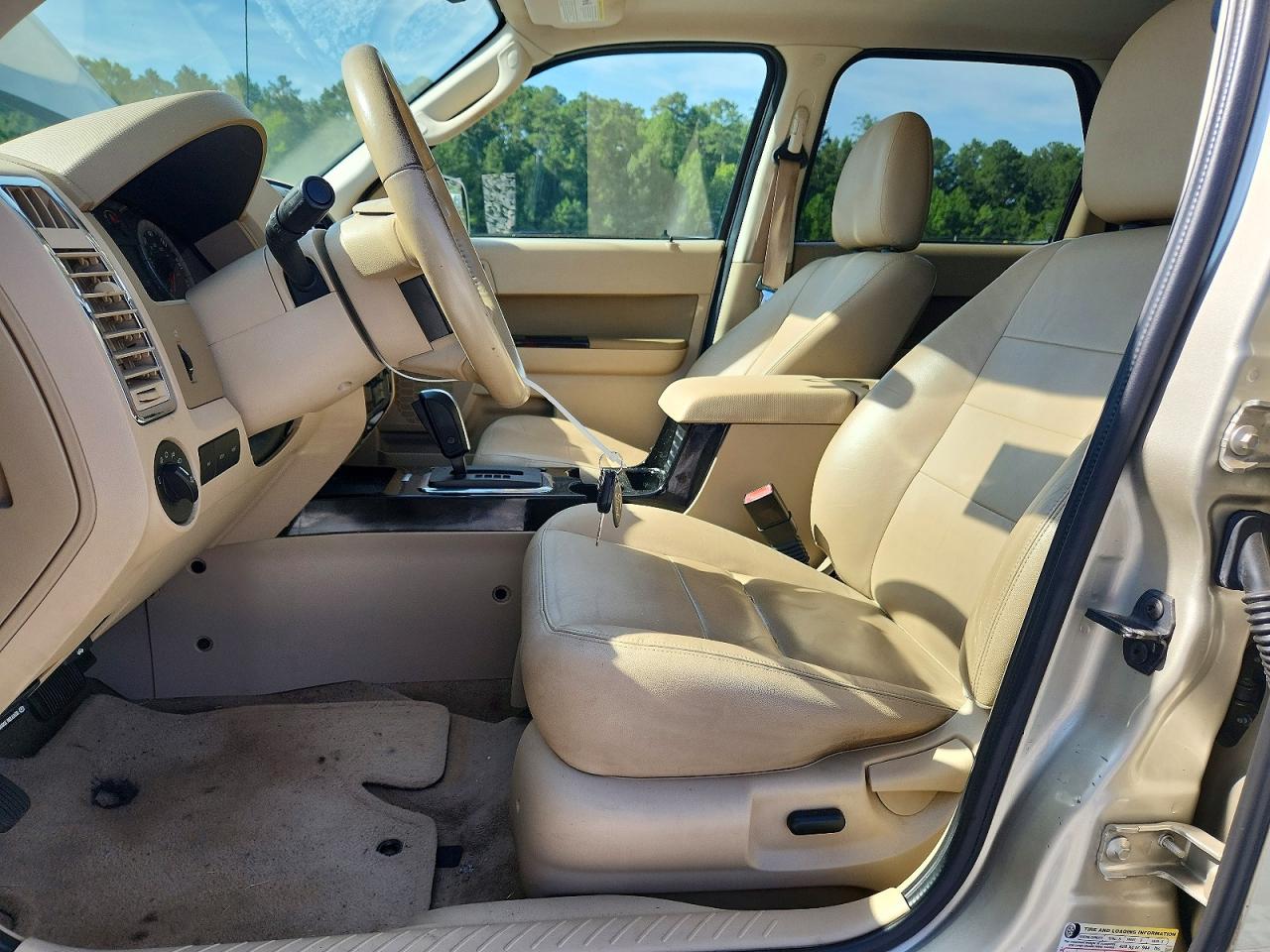 2010 Ford Escape Limited Silver vin: 1FMCU0EG2AKA43103