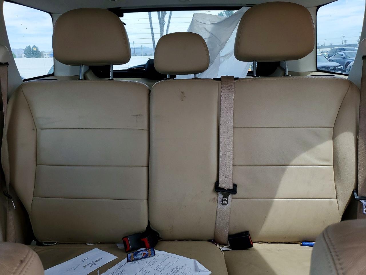 2010 Ford Escape Limited White vin: 1FMCU0EG2AKD10014