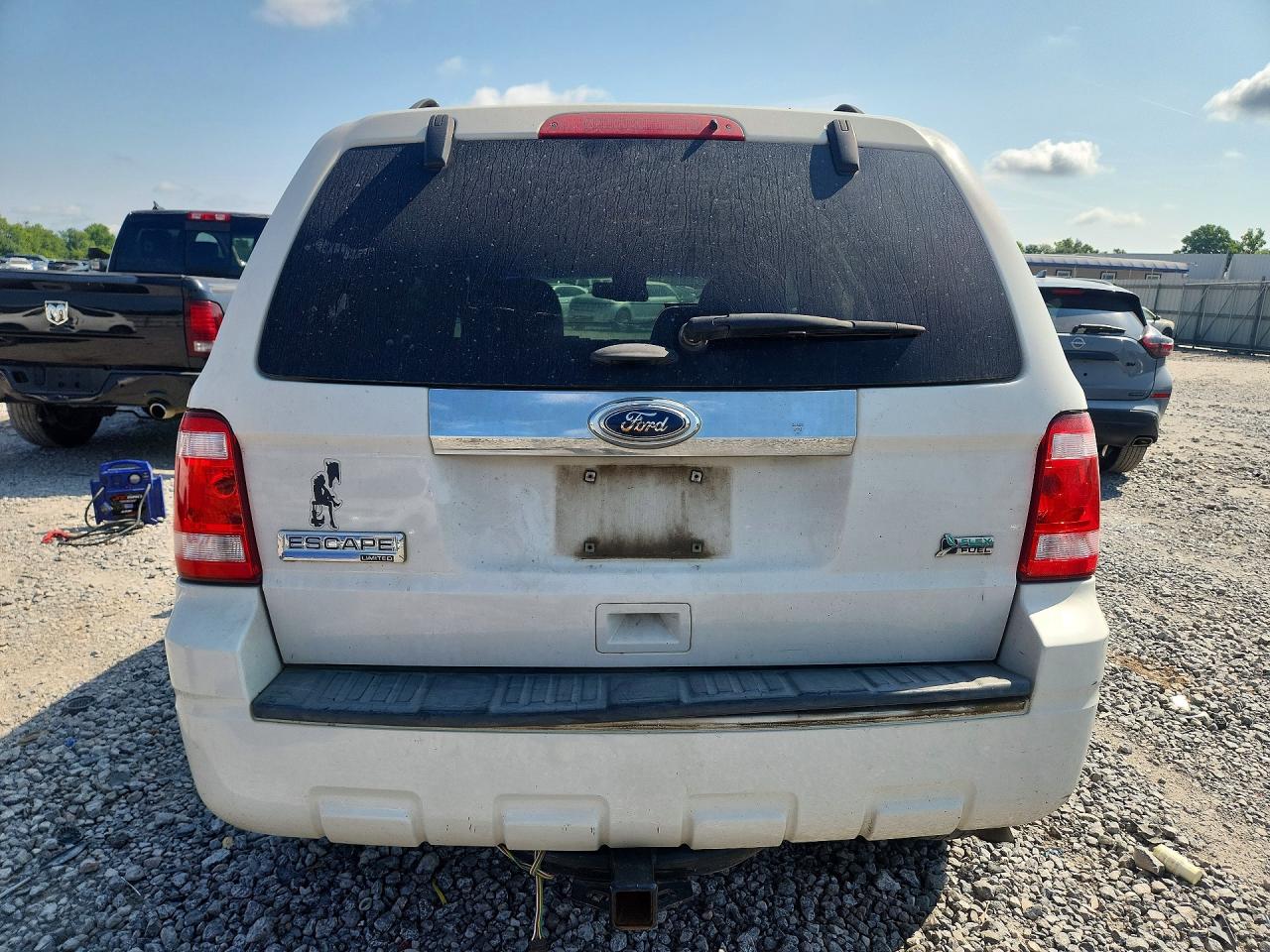 2011 Ford Escape Limited White vin: 1FMCU0EG2BKB53666