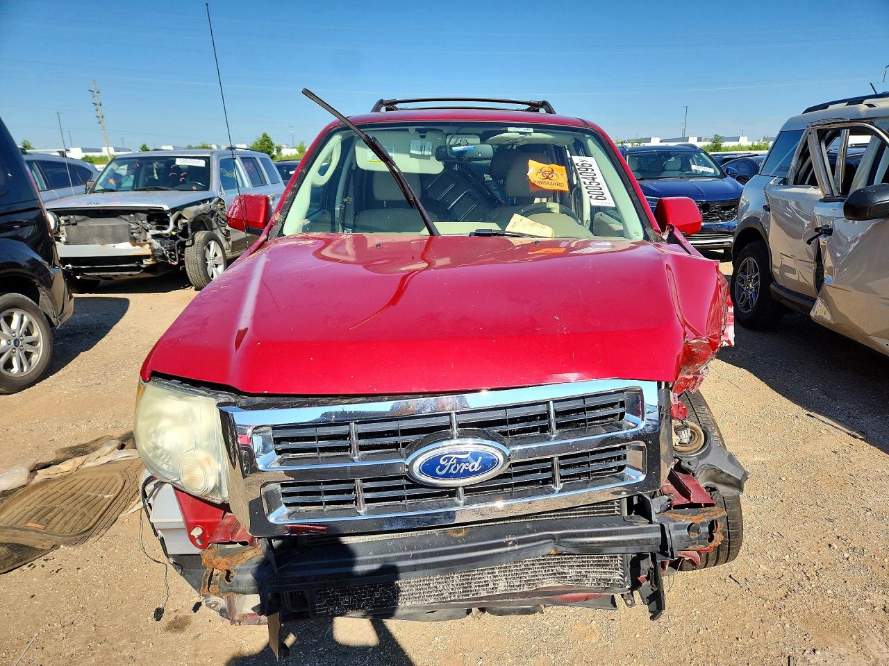 2011 Ford Escape Limited Red vin: 1FMCU0EG2BKB90376