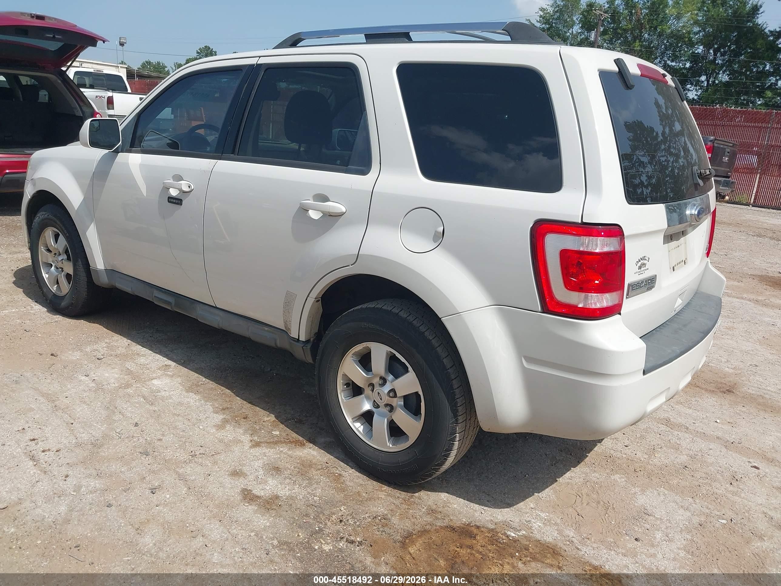 2010 Ford Escape Limited White vin: 1FMCU0EG3AKA30554