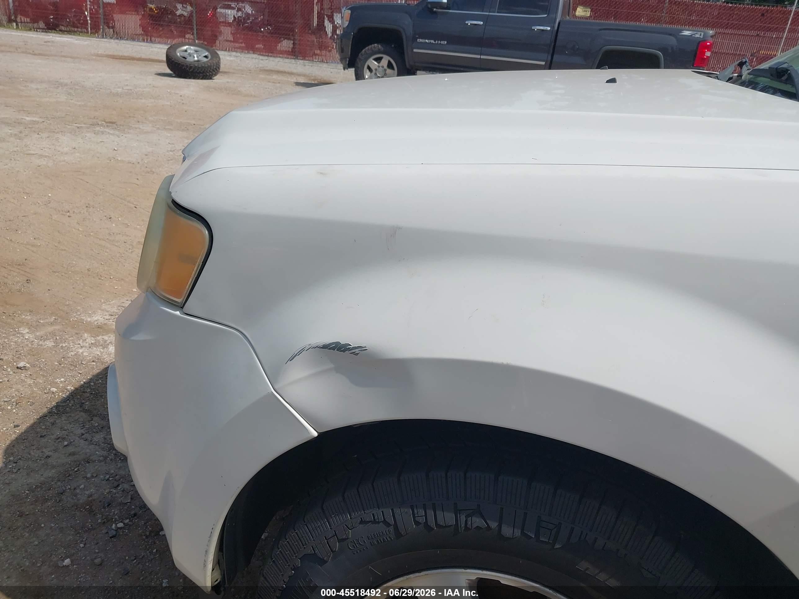 2010 Ford Escape Limited White vin: 1FMCU0EG3AKA30554