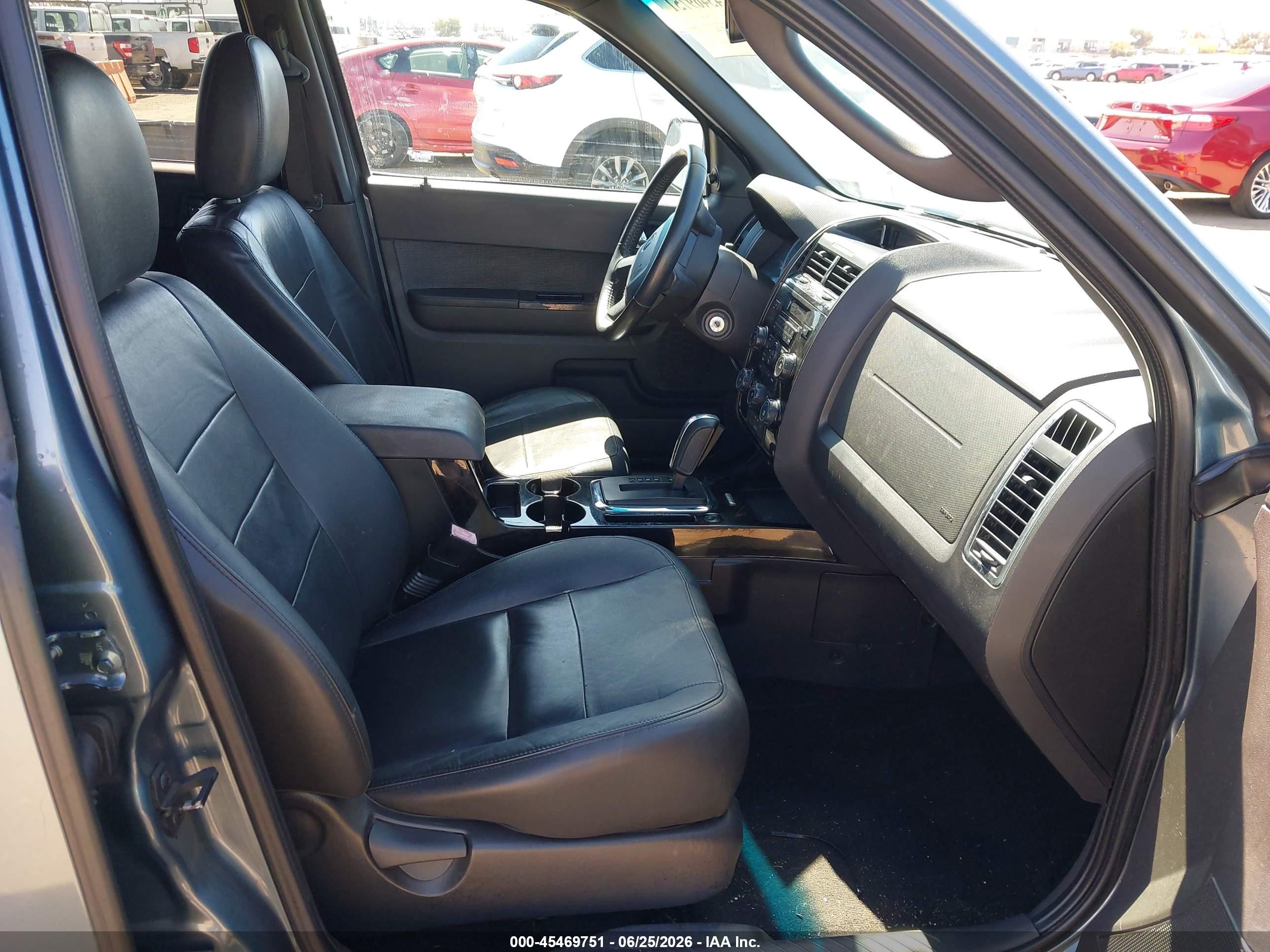2011 Ford Escape Limited Light Blue vin: 1FMCU0EG4BKA08290
