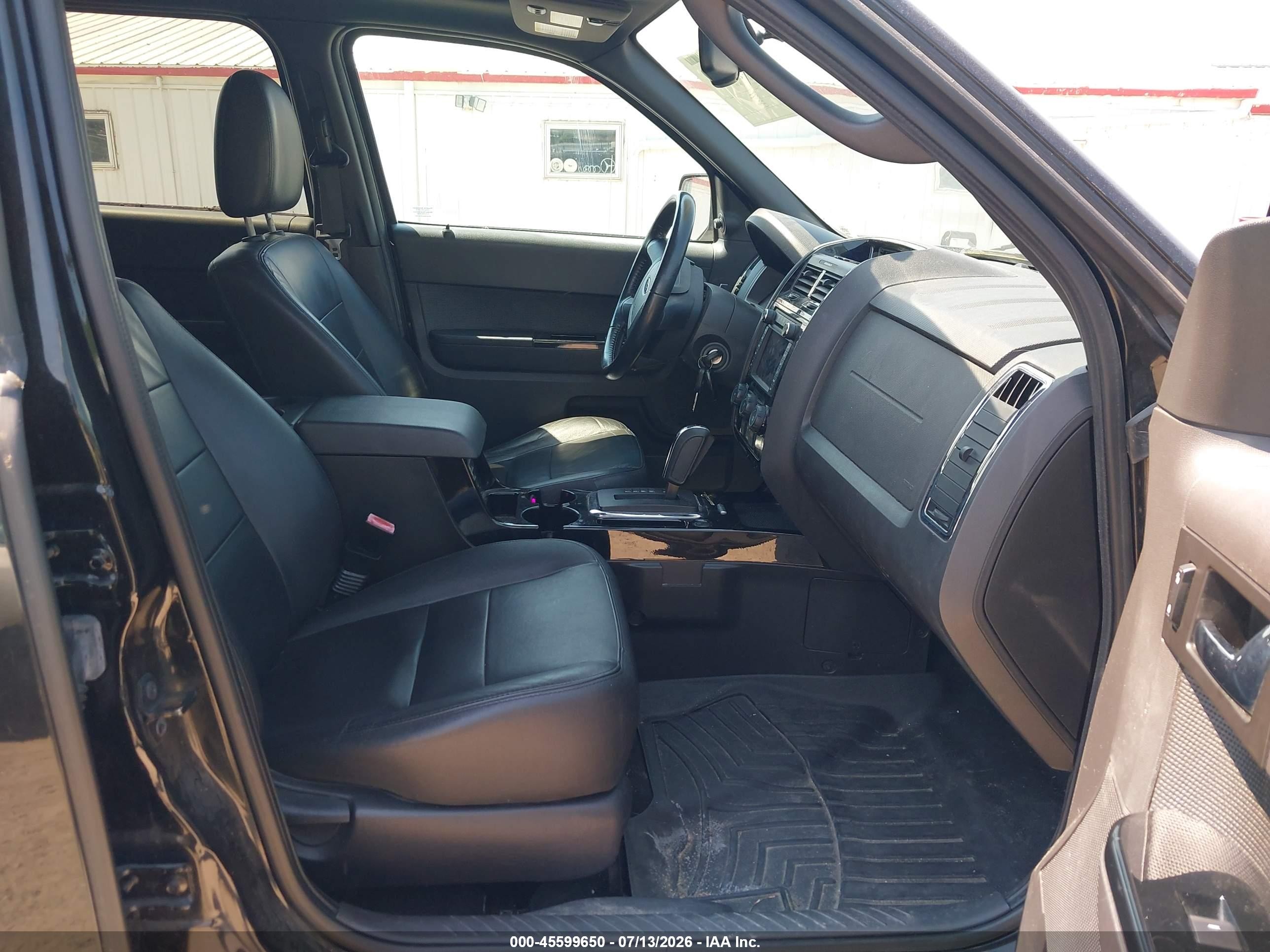 2011 Ford Escape Limited Черный vin: 1FMCU0EG4BKB72557