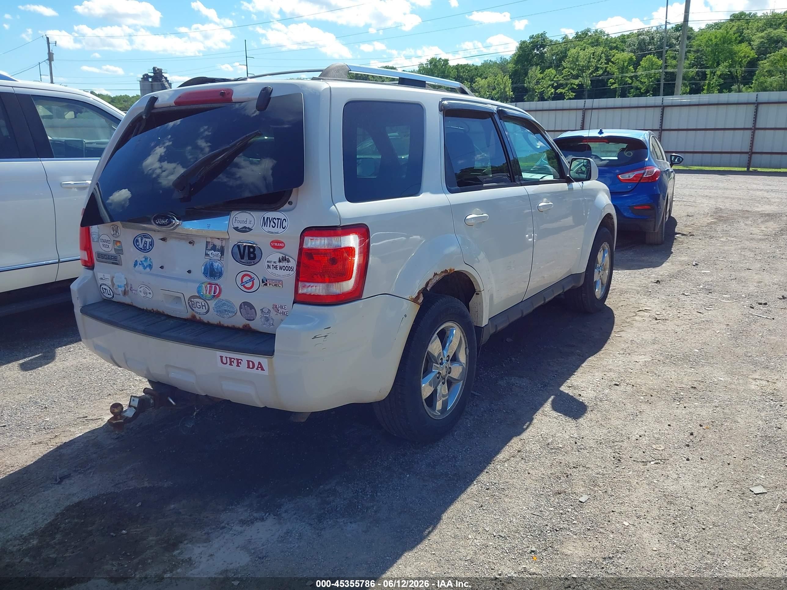 2011 Ford Escape Limited White vin: 1FMCU0EG5BKA37118